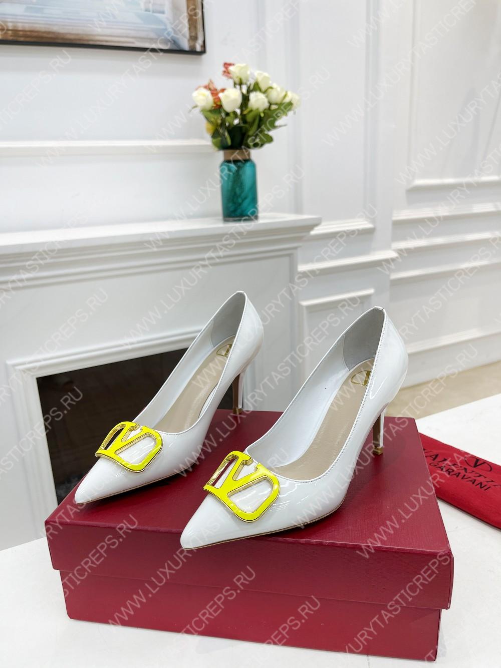 VALENTINO V BUCKLE PUMPS WHITE 1W2S0FH8LAFGF9