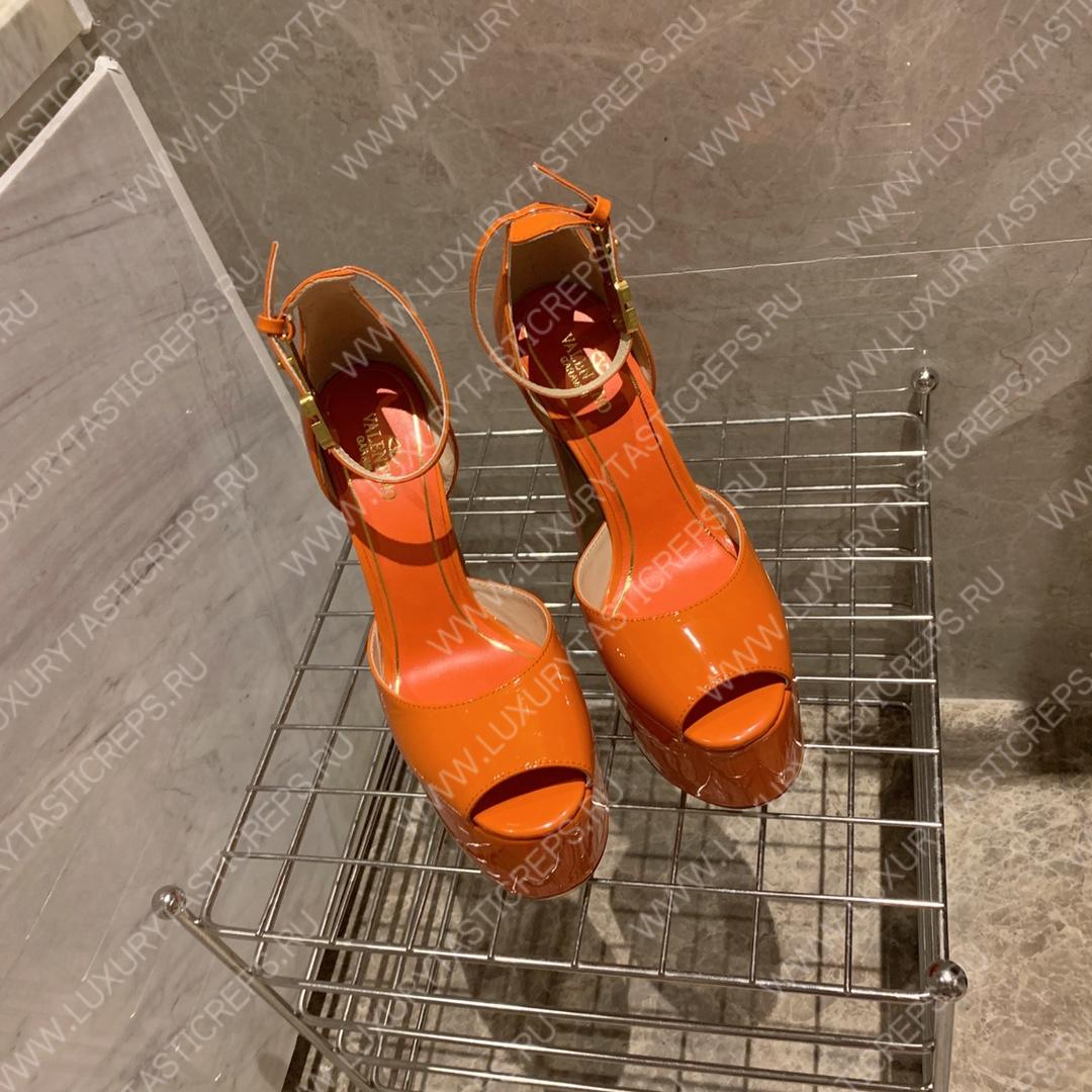 VALENTINO TAN-GO PLATFORM SANDAL ORANGE 1W2S0FE0VNE_I16
