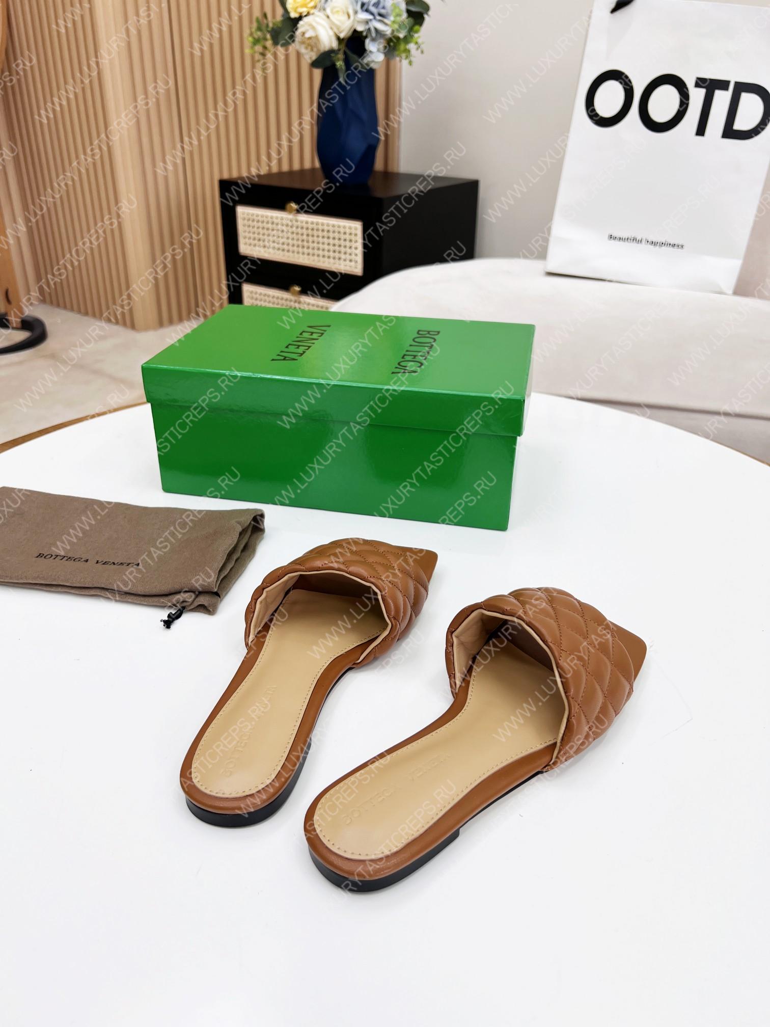 bo*te*ga Ve*ne*ta padded flat sandals brown 627710v