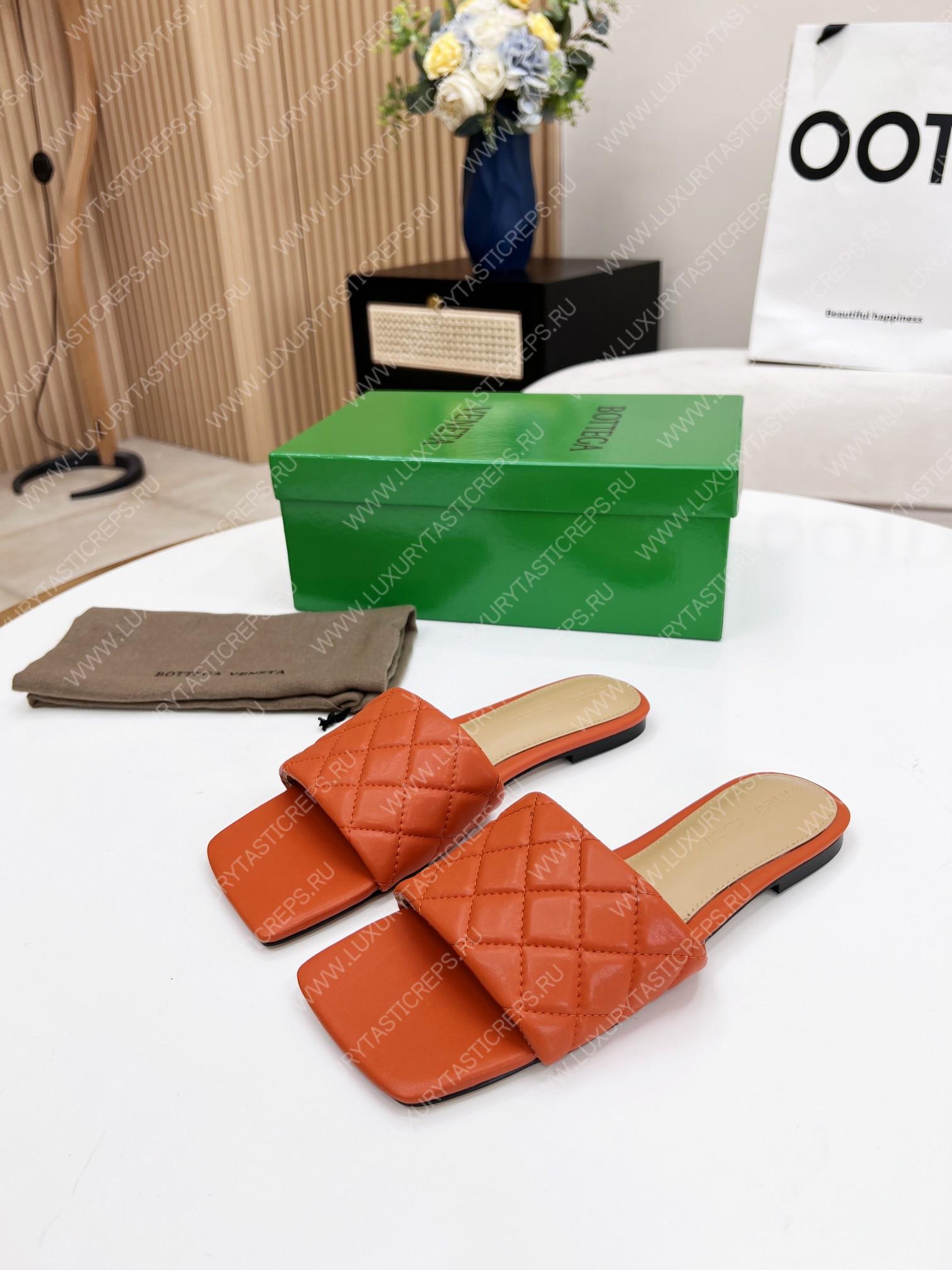 bo*te*ga Ve*ne*ta padded flat sandals orange 627710v