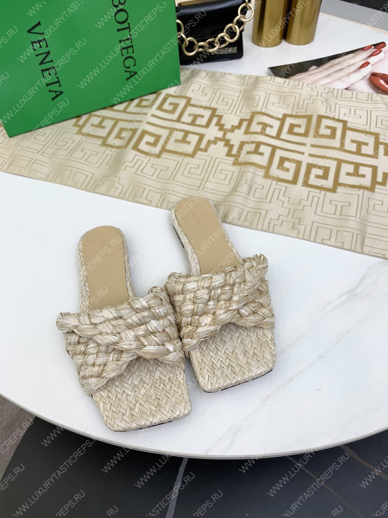bo*te*ga Ve*ne*ta dot wave sandal beige 708880v