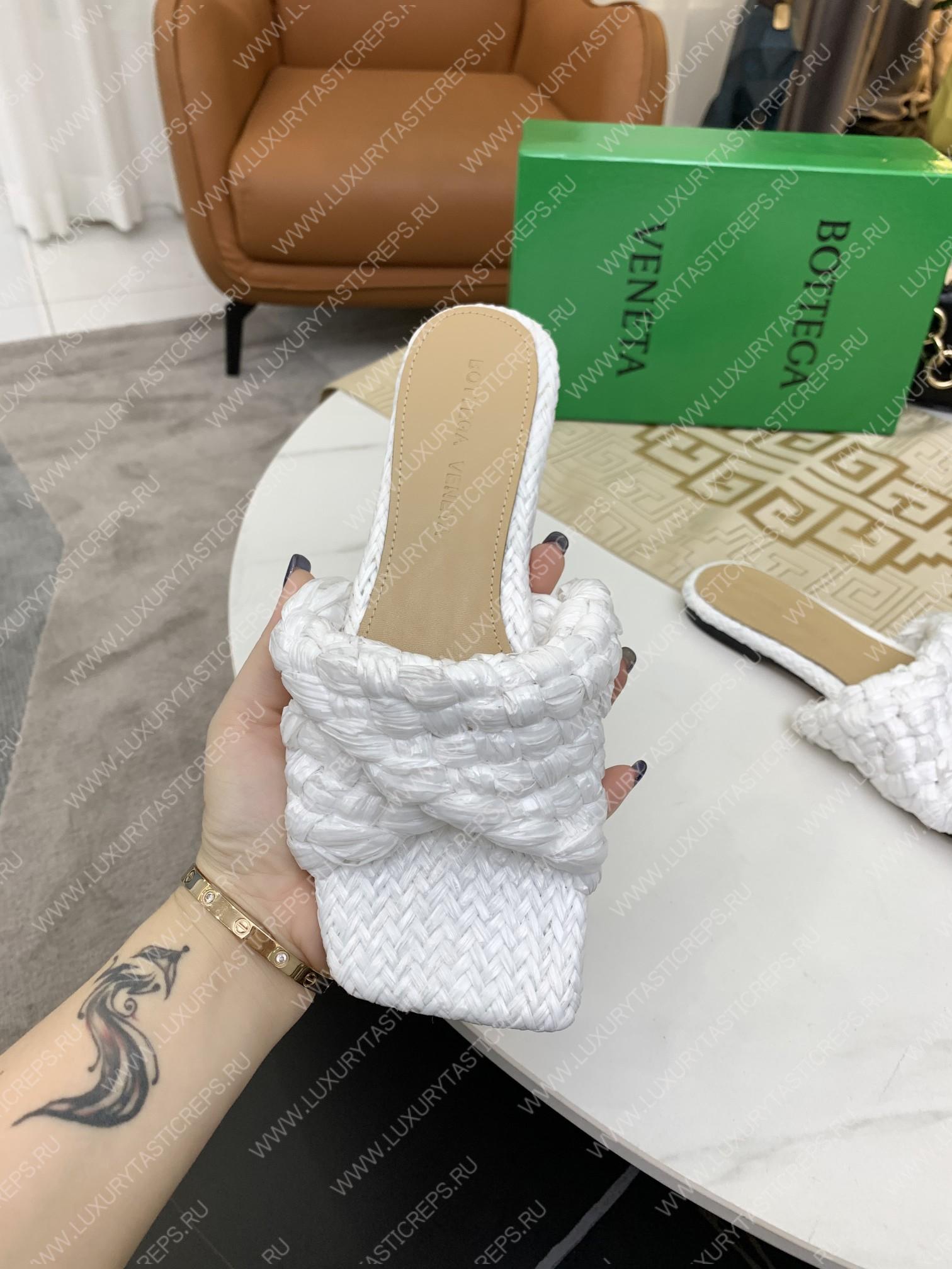 bo*te*ga Ve*ne*ta dot wave sandal white 708880v