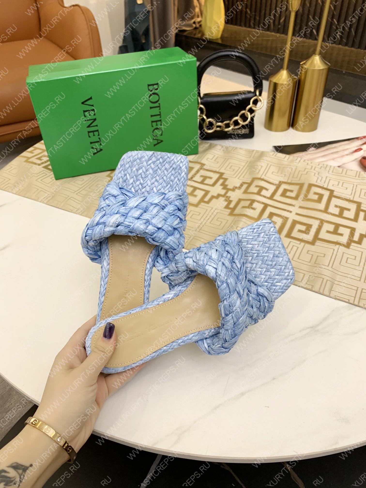 bo*te*ga Ve*ne*ta dot wave sandal blue 708880v