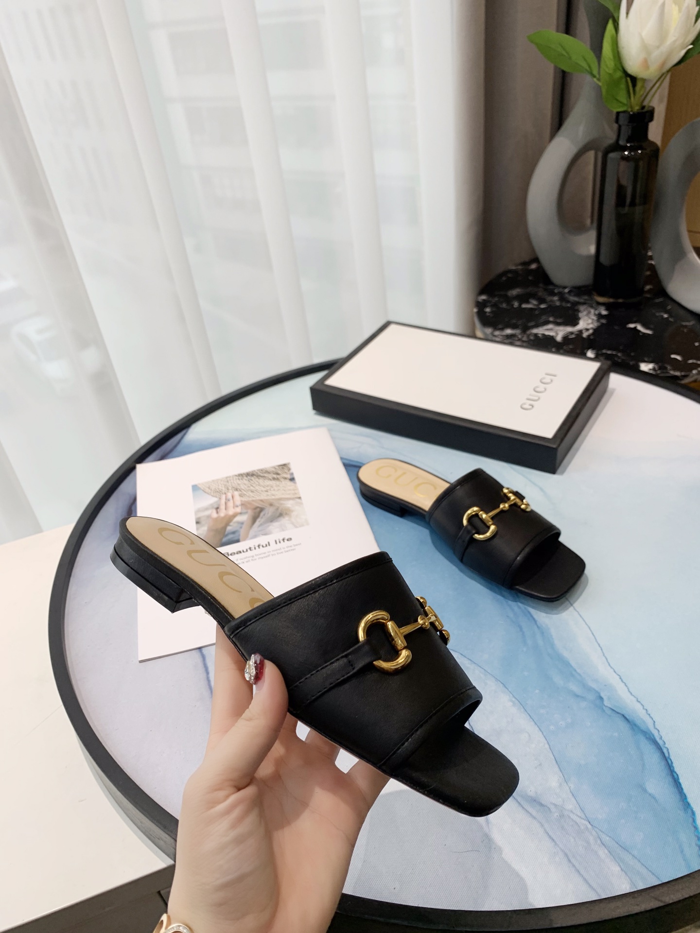G*u*i leather slides black 623111