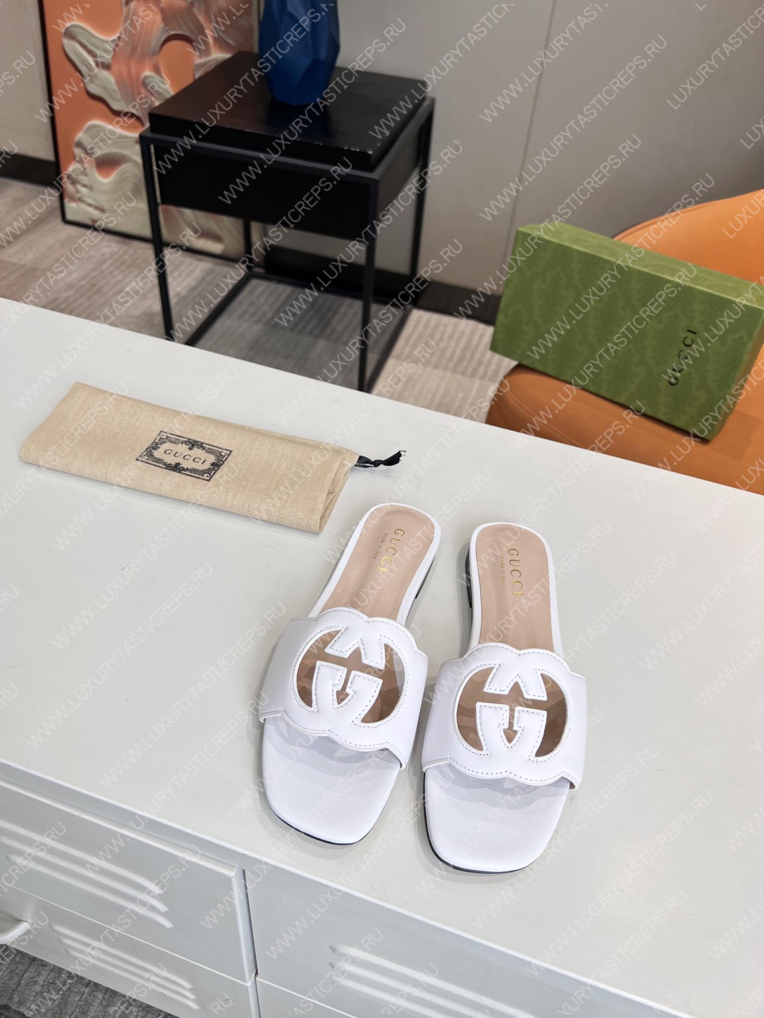G*u*i interlocking g cut-out slide sandal white 694450