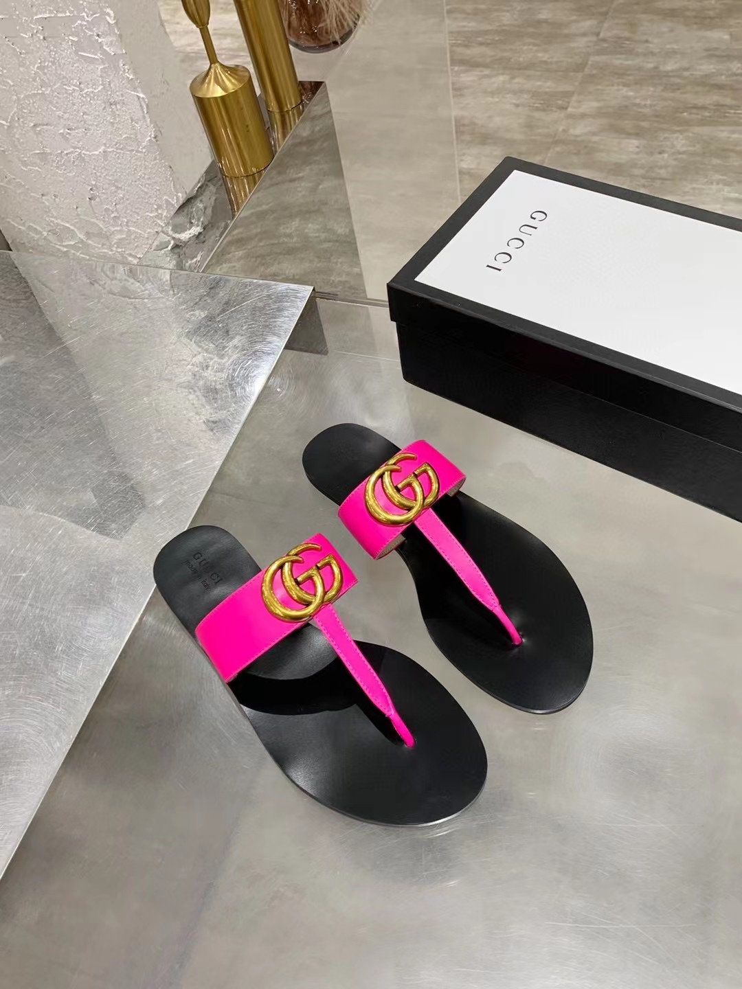 G*u*i leather thong sandal with double g pink 497444