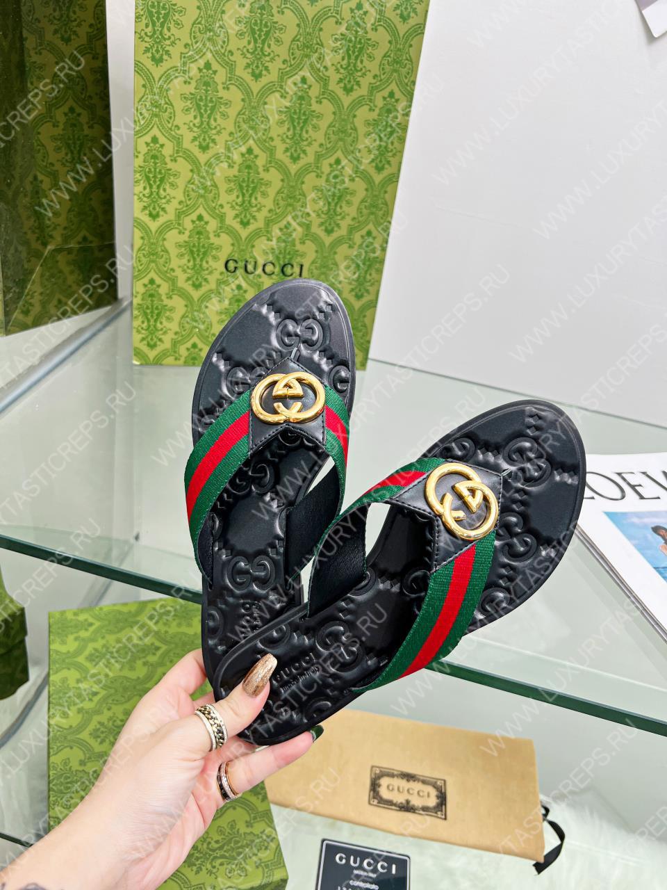 G*u*i gg thong web sandal green, red and black 612138
