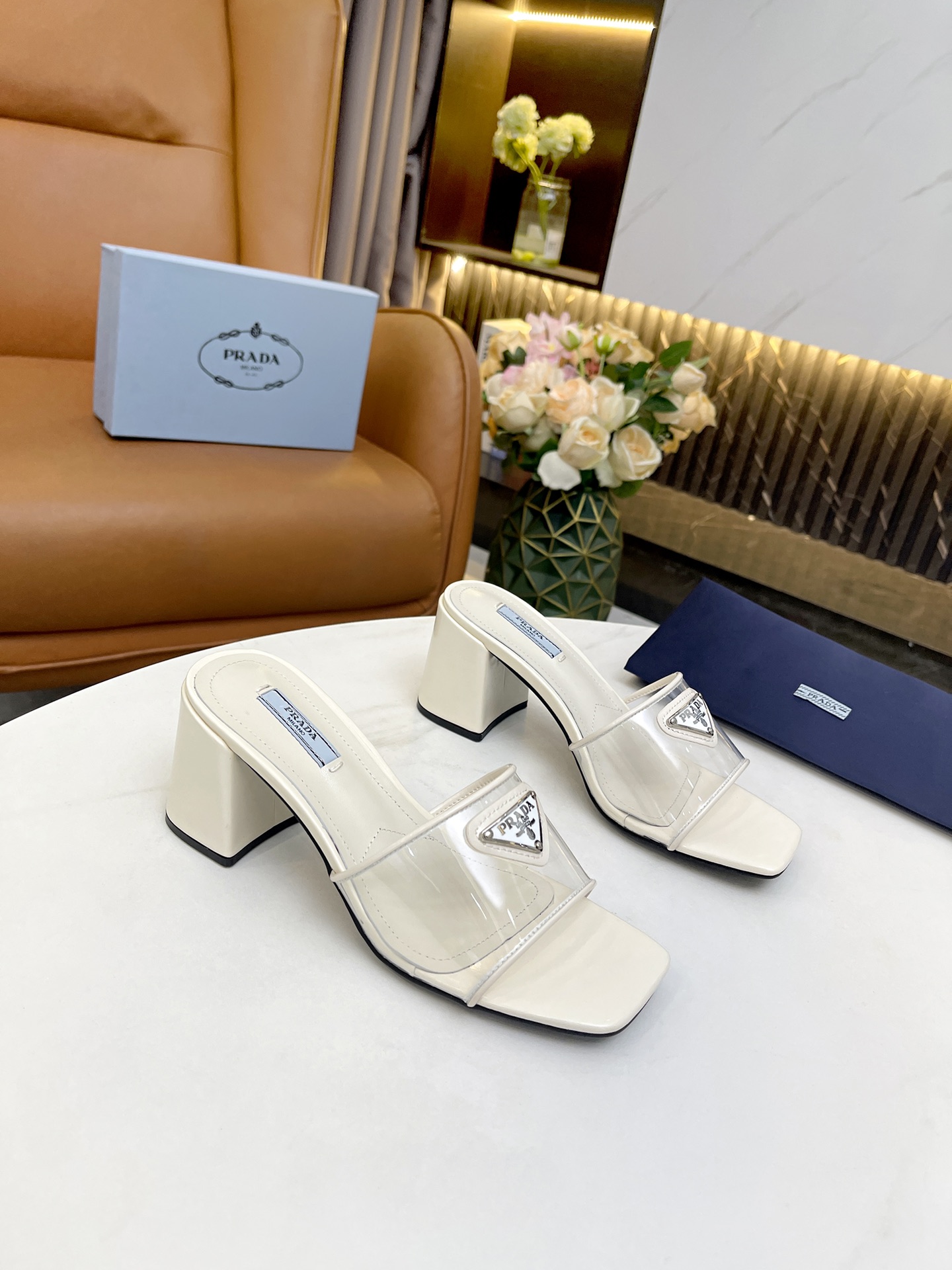 Pra*a plexiglas and patent leather white patent leather 1xx644