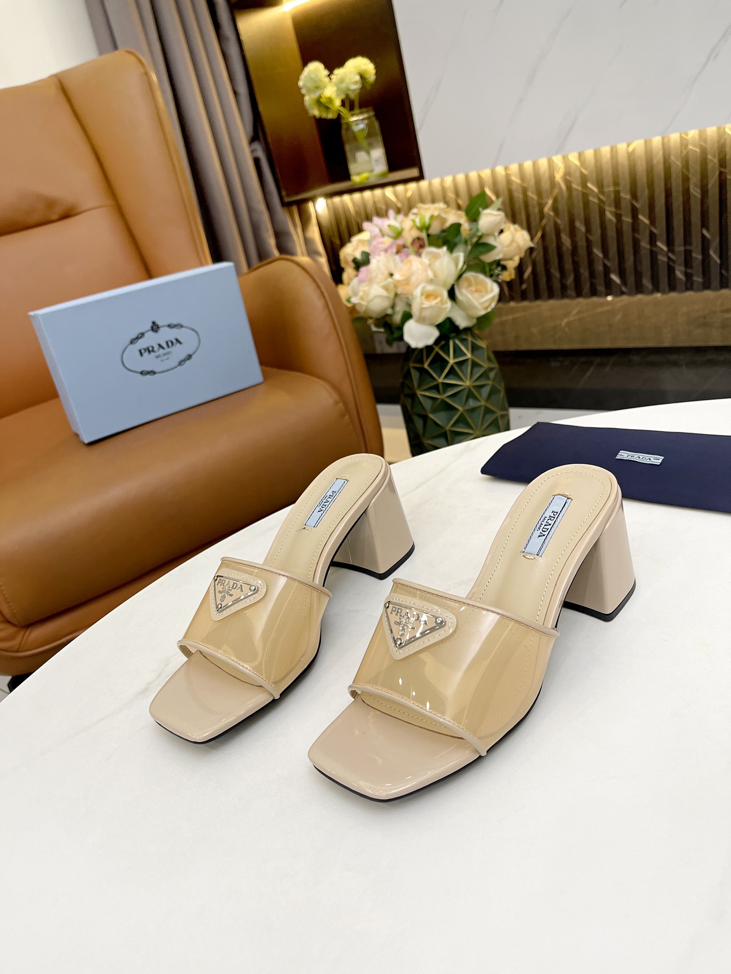 Pra*a plexiglas & patent leather sandals nude 1xx644
