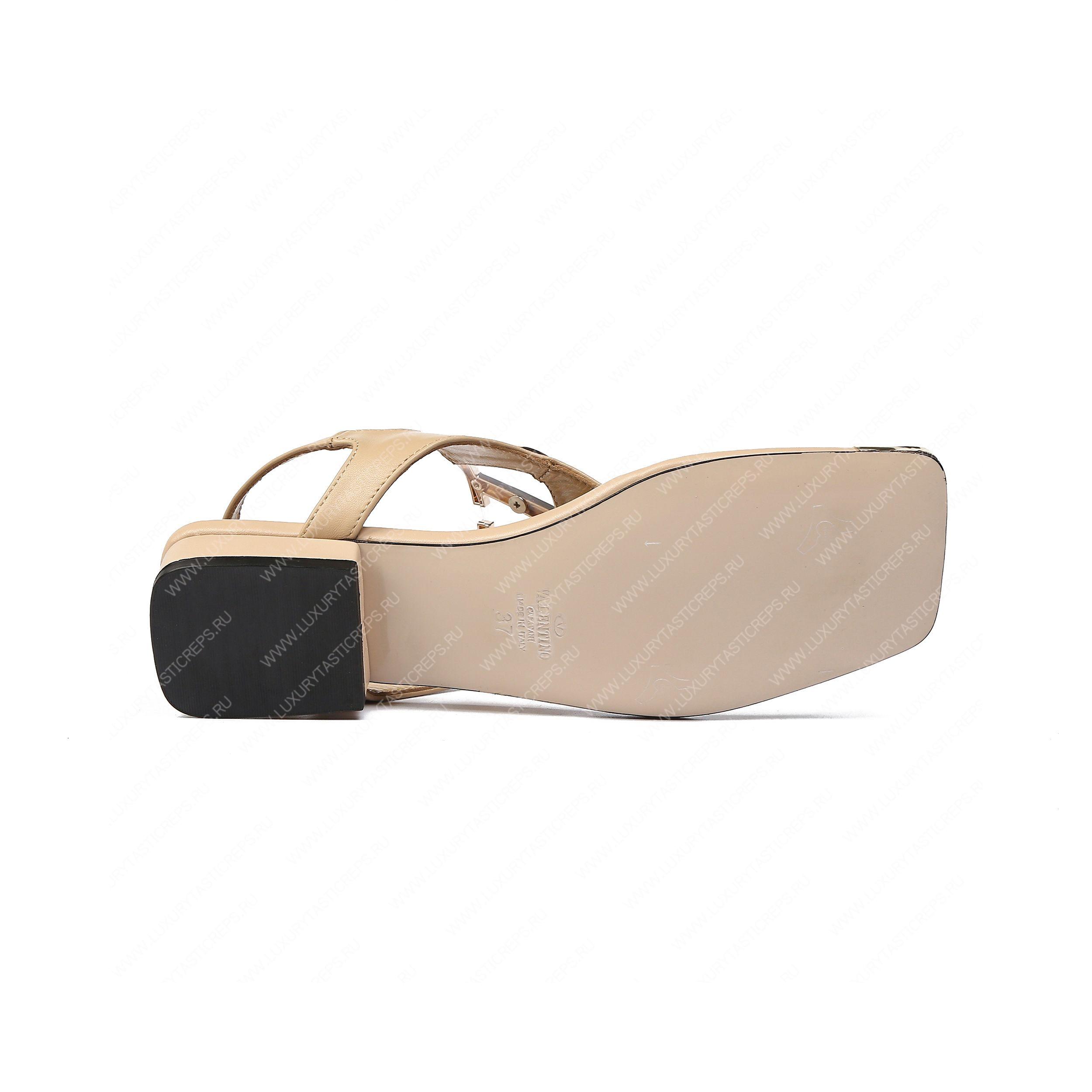 VALENTINO VLOGO SIGNATURE FLAT THONG SANDAL BEIGE WS0EA7RZR_HG5
