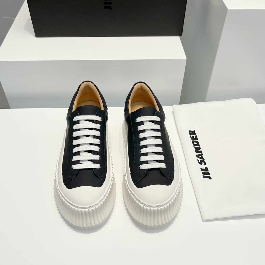 JIL SANDER LEATHER SNEAKERS BLACK AND WHITE D110ASH4