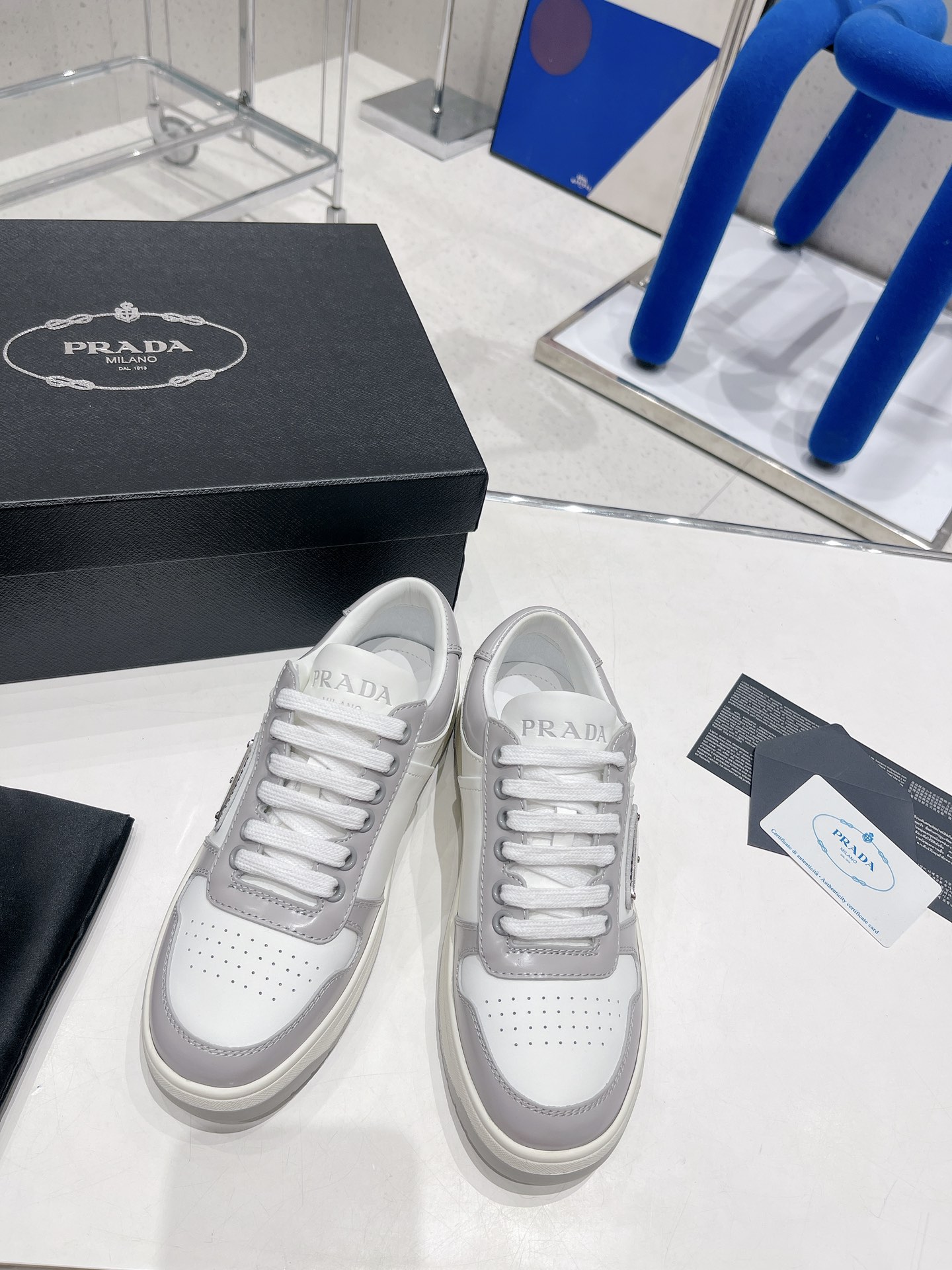 Pra*a downtown leather sneakers white/crystal 2ee364