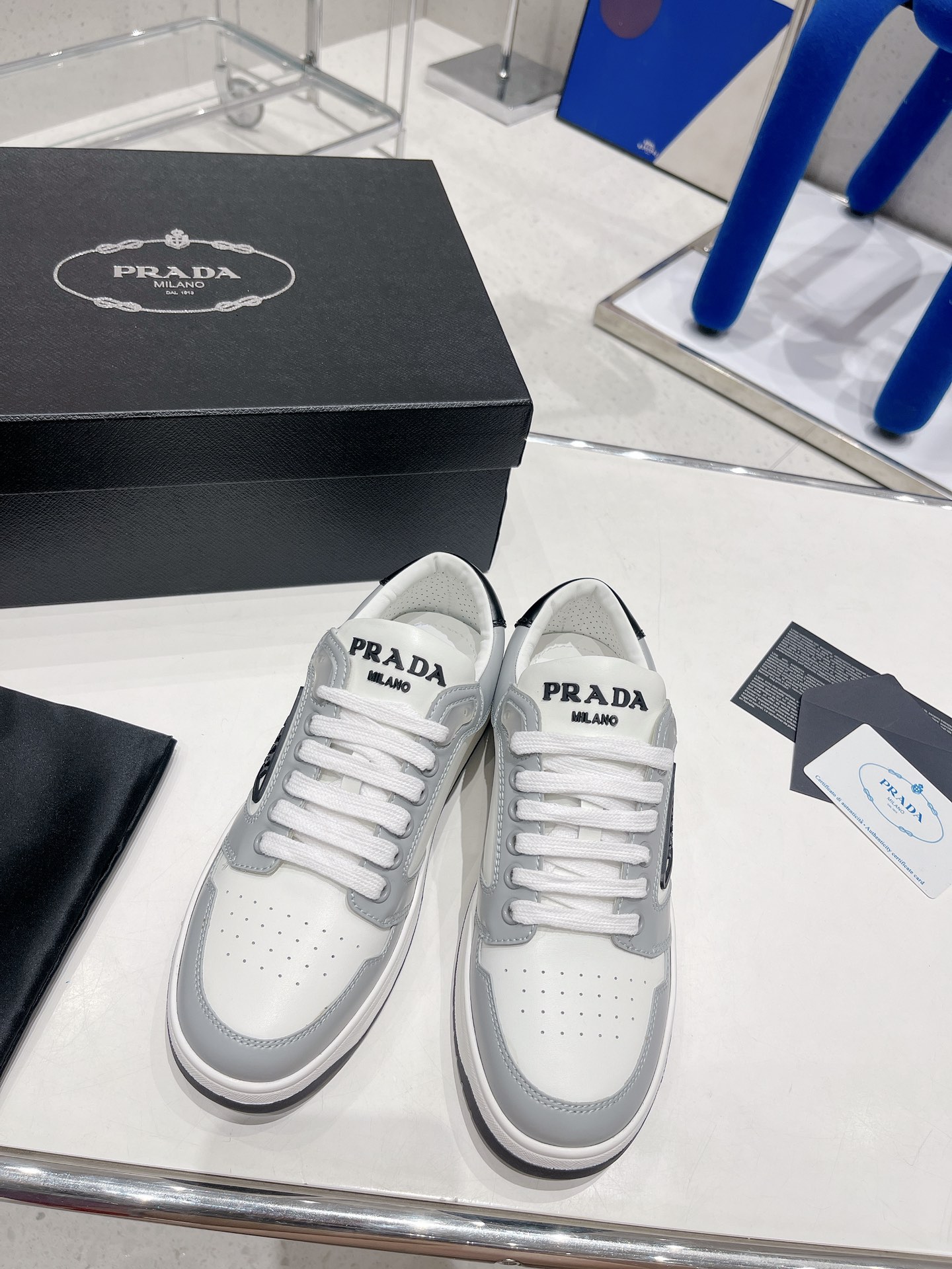 Pra*a district perforated leather sneakers white/cornflower blue 1e790m