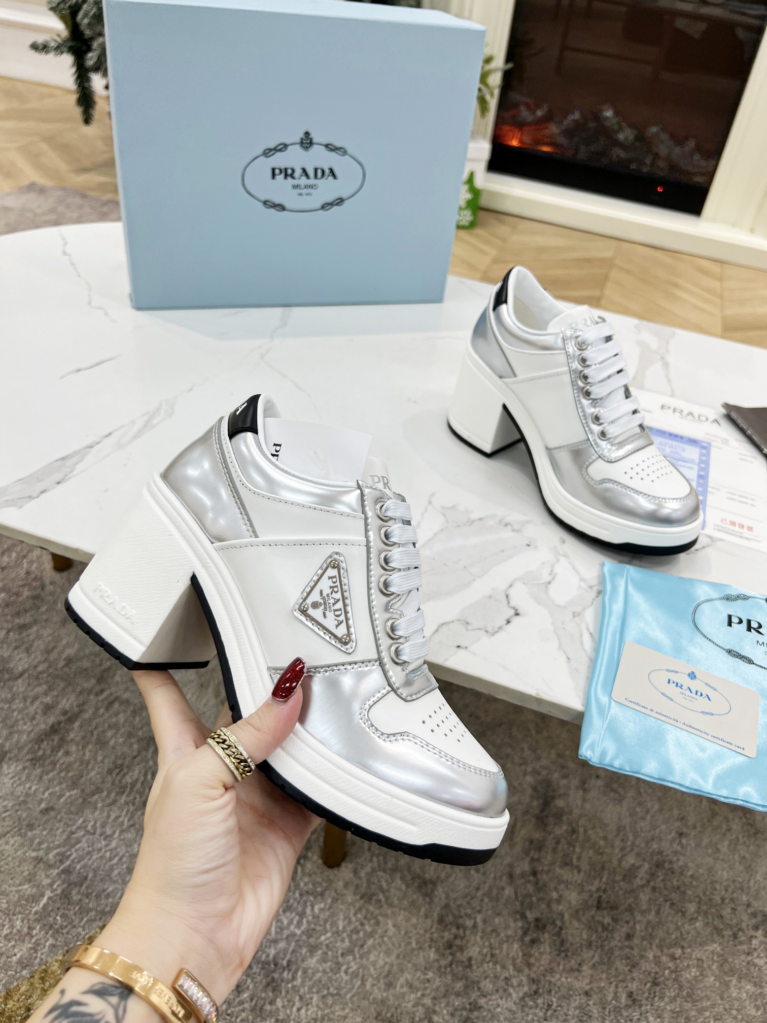 Pra*a downtown high-heeled leather sneakers white/grey 1e792m