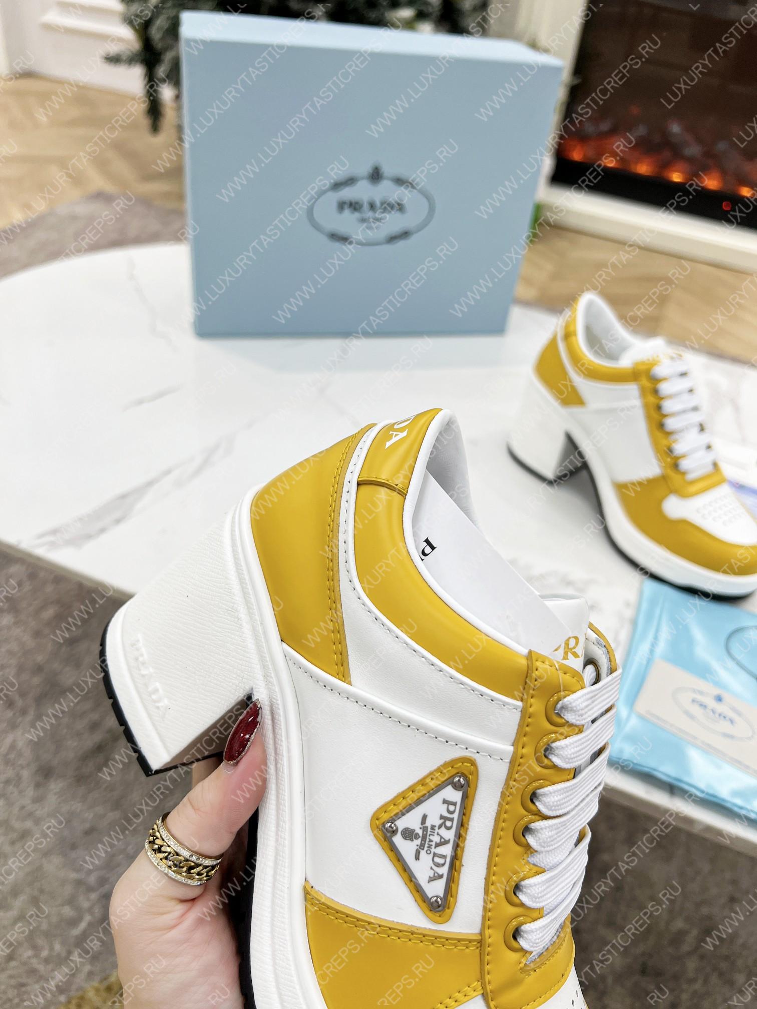 Pra*a downtown high-heeled leather sneakers white/sun 1e792m
