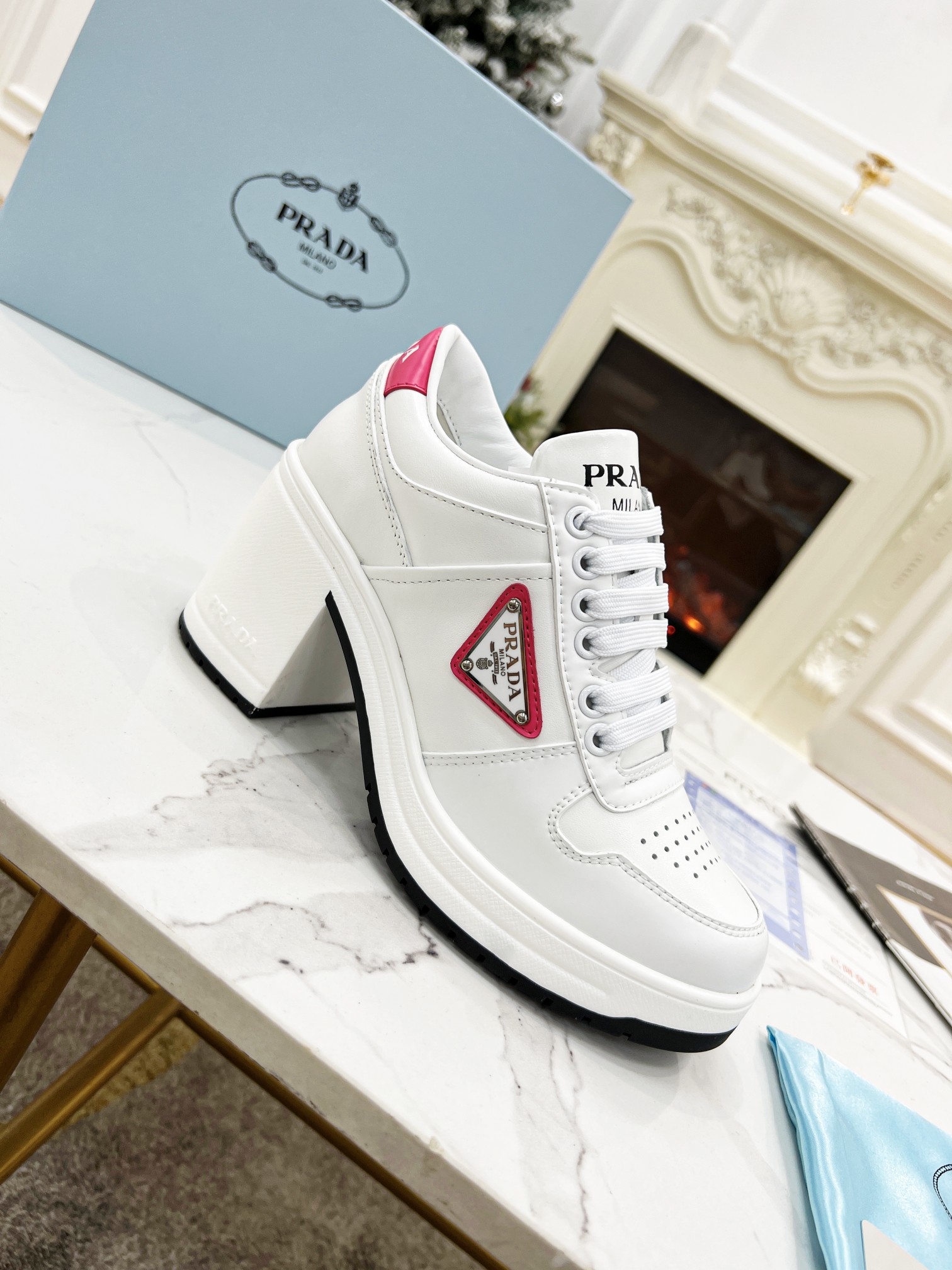 Pra*a downtown high-heeled leather sneakers white/pink 1e792m