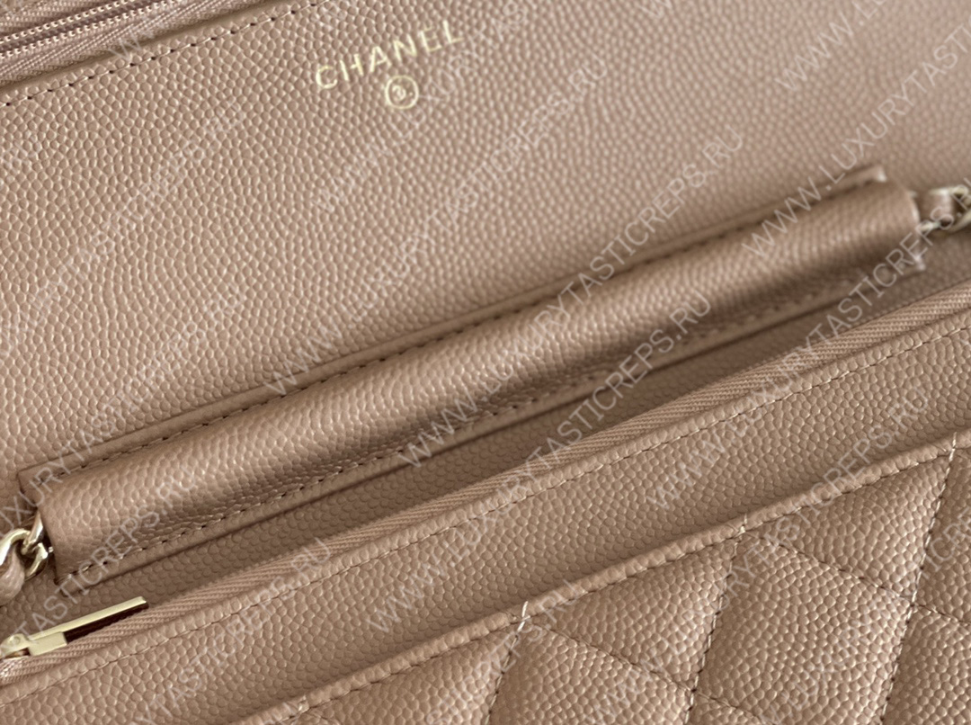 Ch*el classic wallet on chain beige ap0250