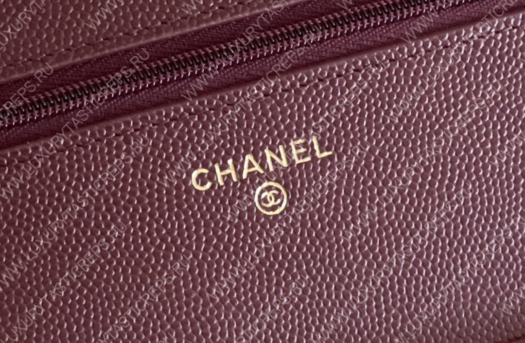 Ch*el classic wallet on chain burgundy ap0250