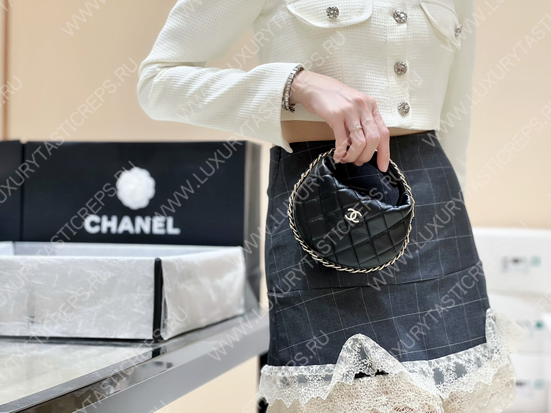 Ch*el pouch black ap3095