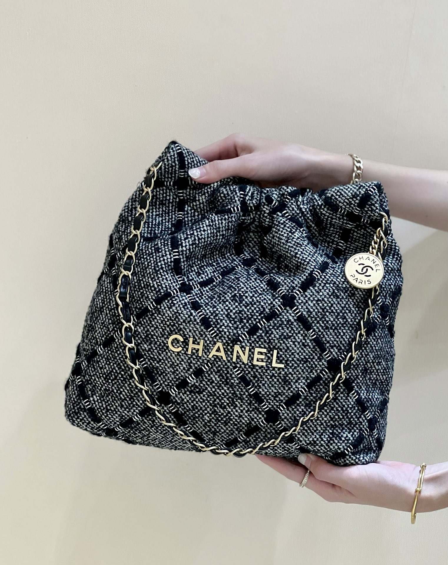 Ch*el 22 handbag as3260