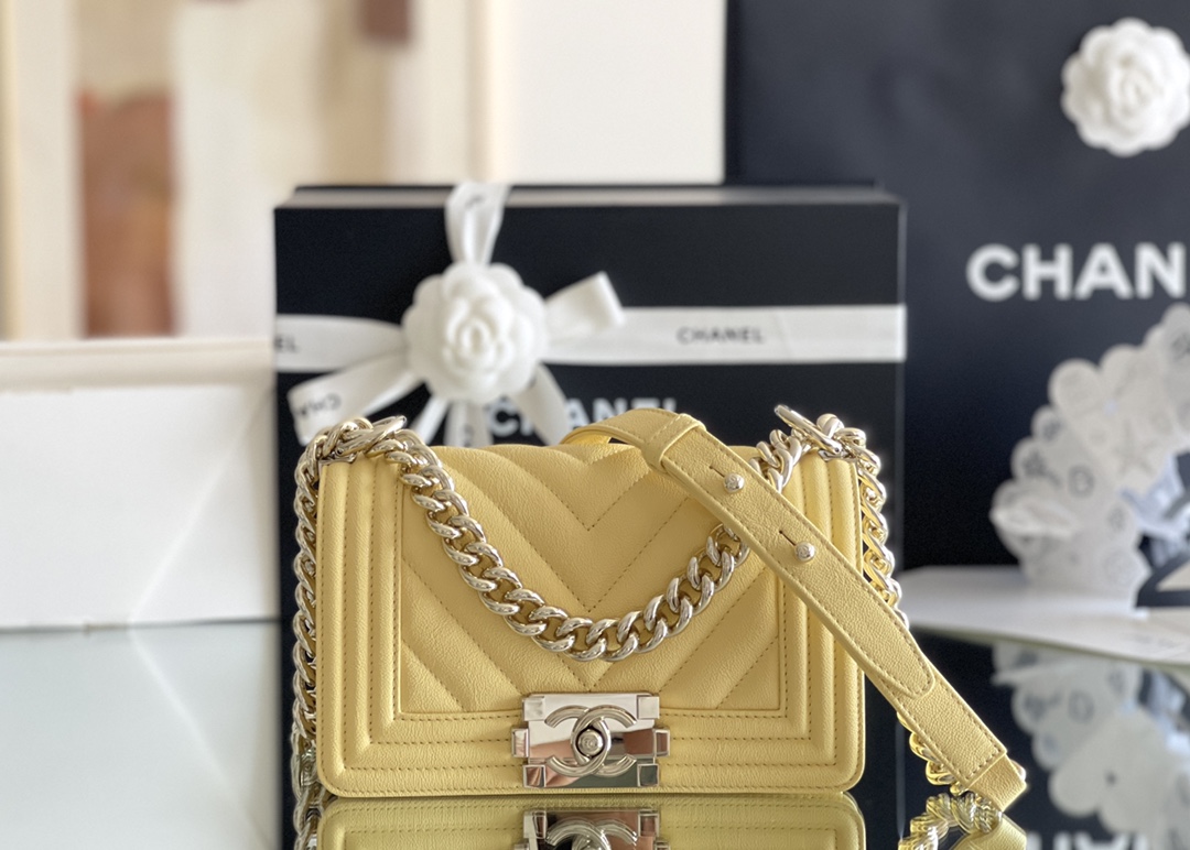 Ch*el boy handbag yellow a67086