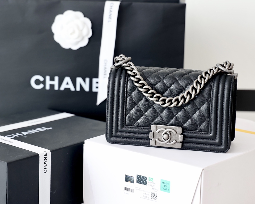 Ch*el boy handbag black a67086