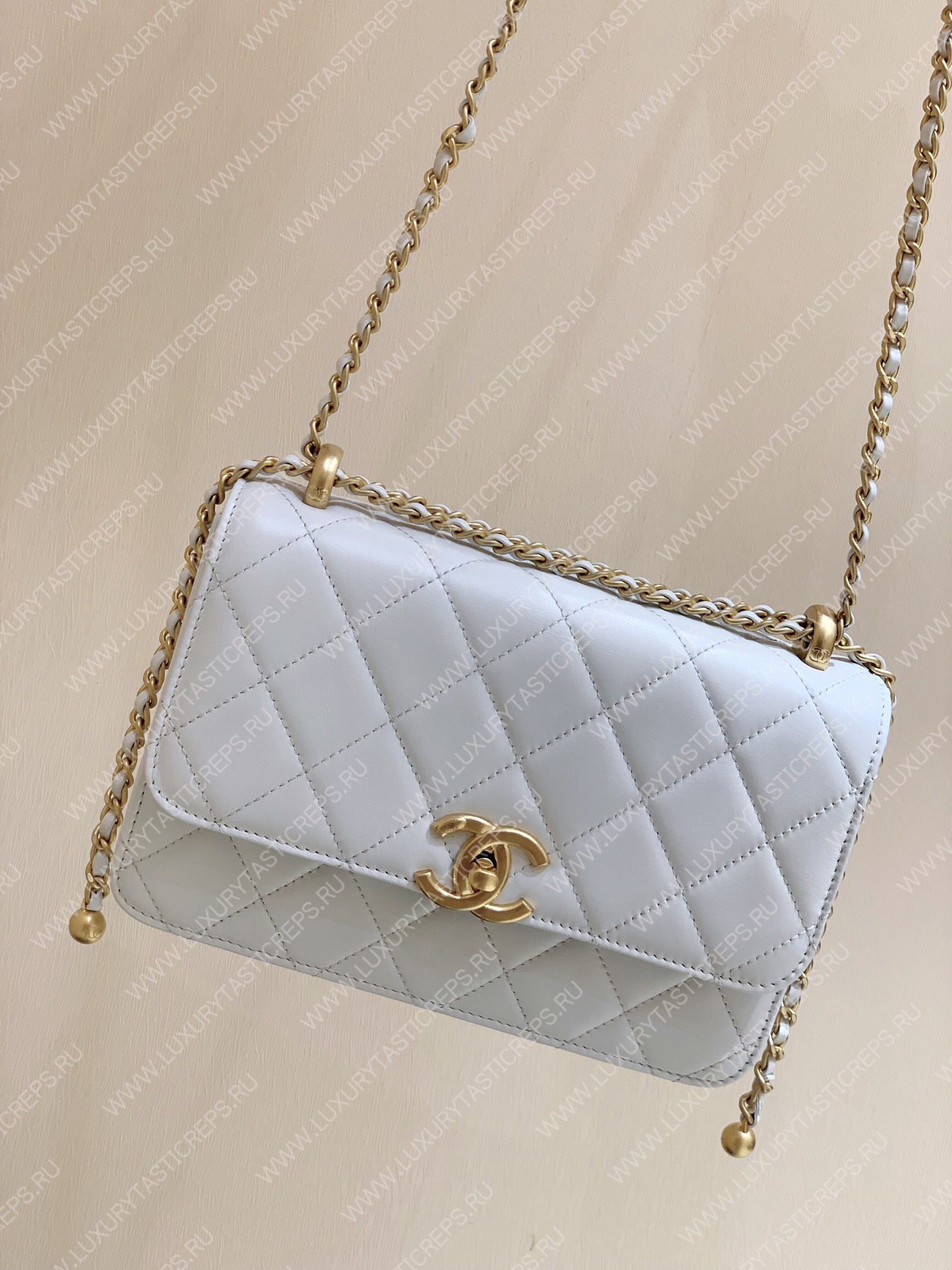 Ch*el wallet on chain white ap2649