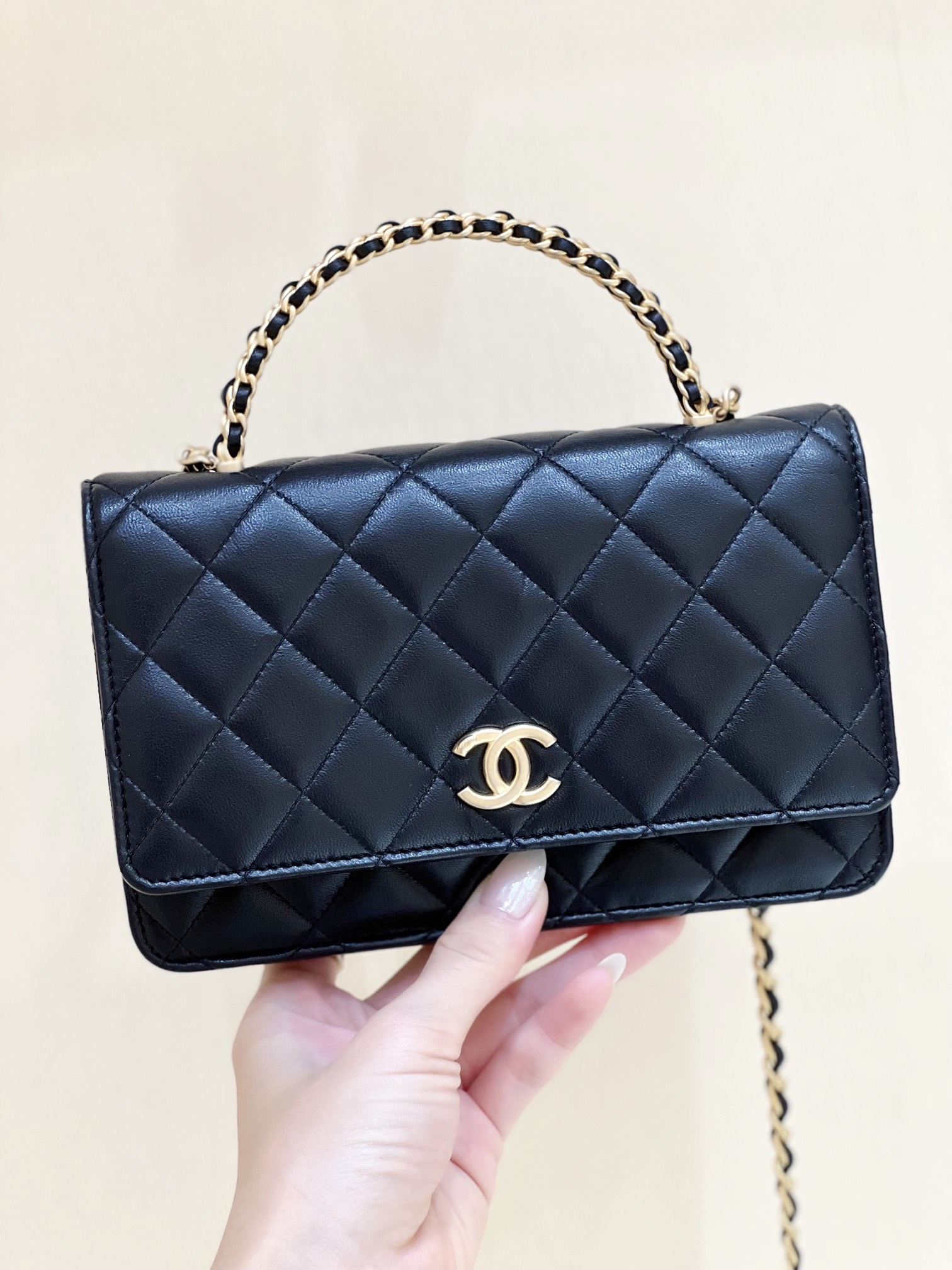 Ch*el wallet on chain black ap3009