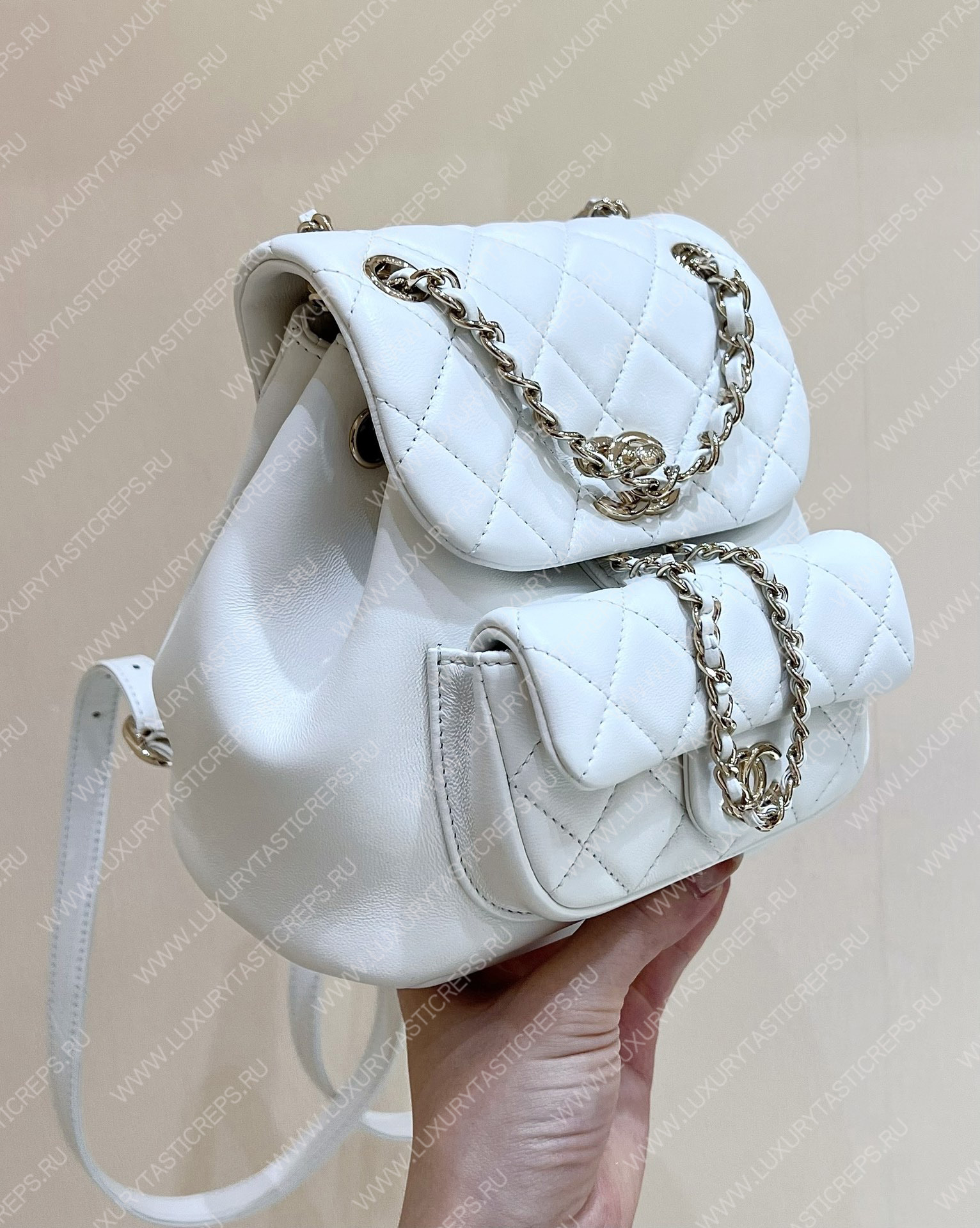 Ch*el duma backpack white as1160