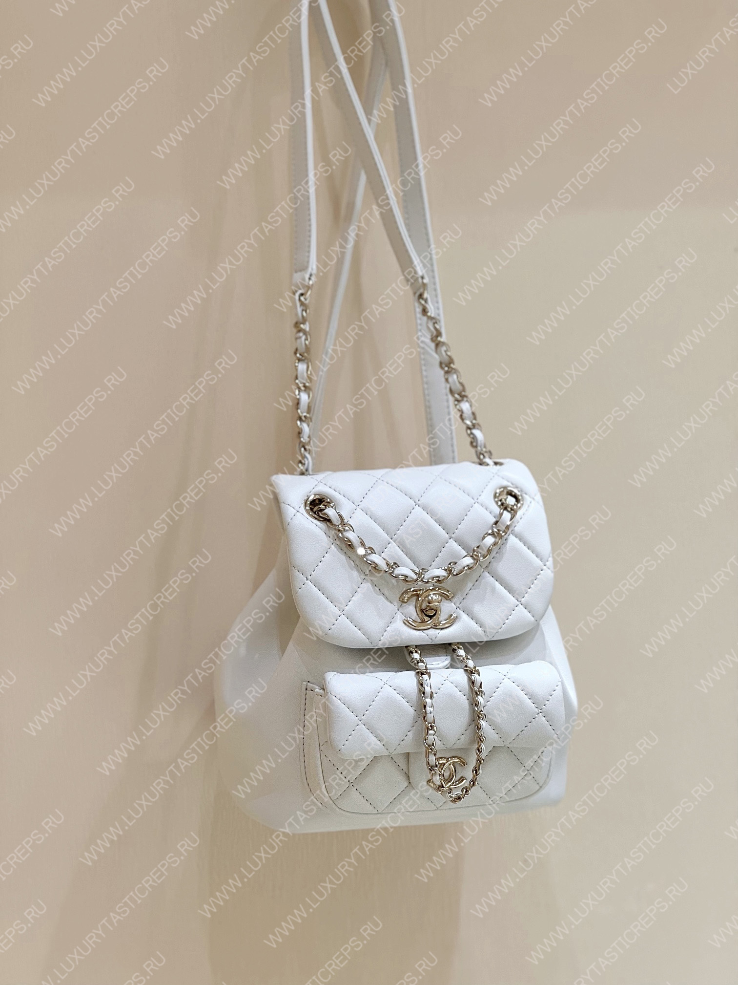 Ch*el duma backpack white as1160