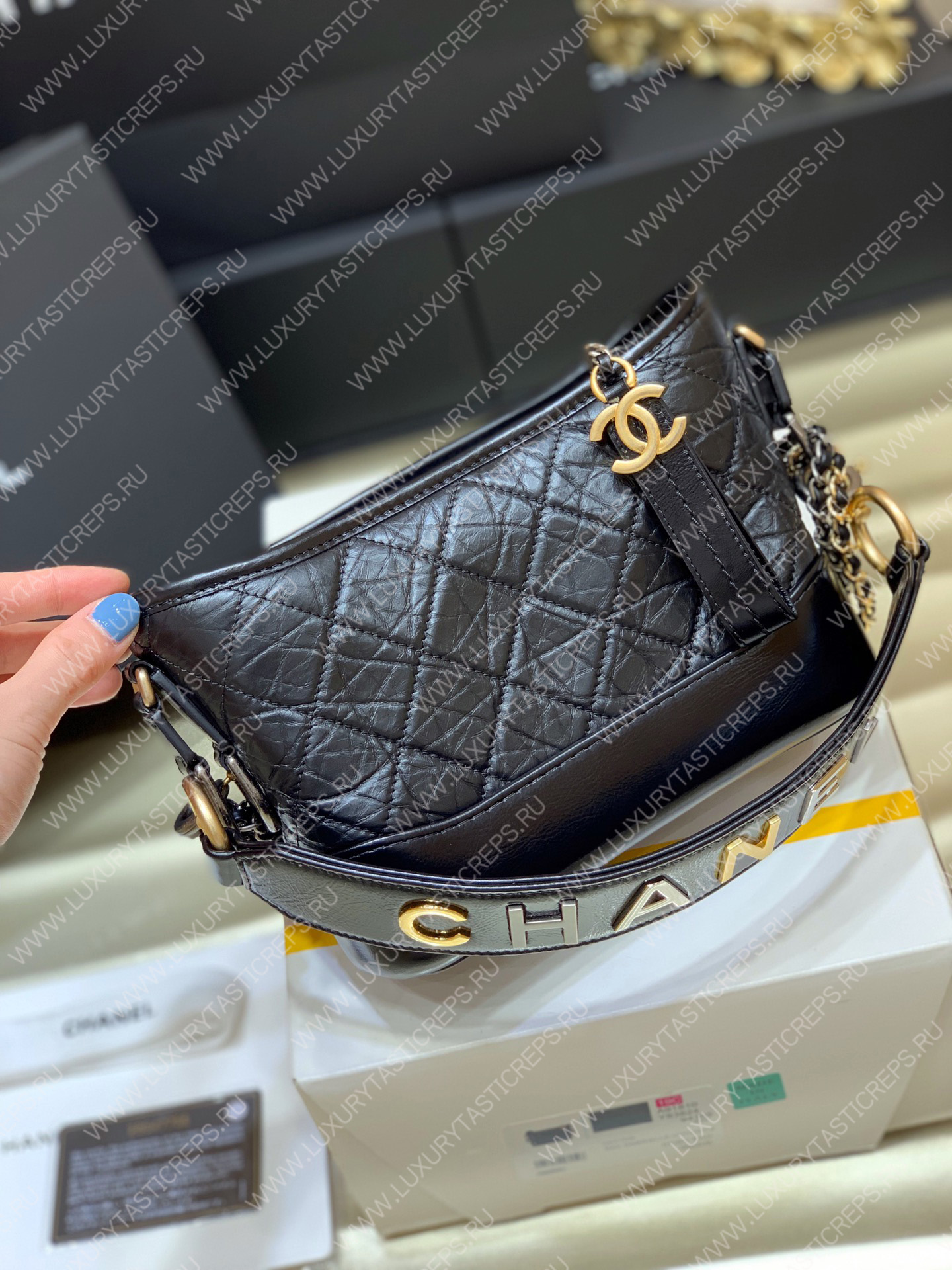 Ch*el gabrielle small hobo black as0865