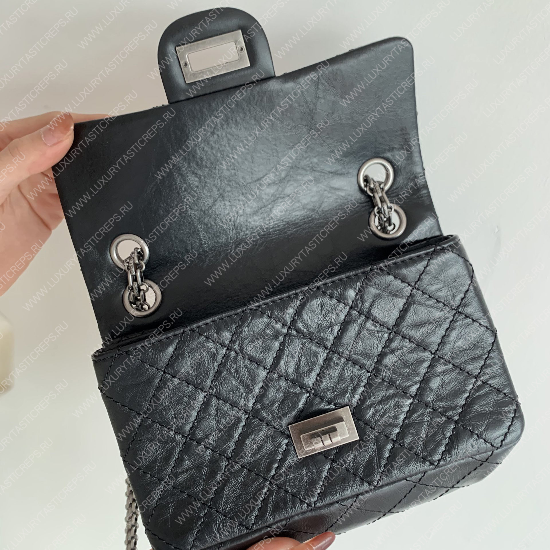 Ch*el 2.55 mini reissue bag black a37585