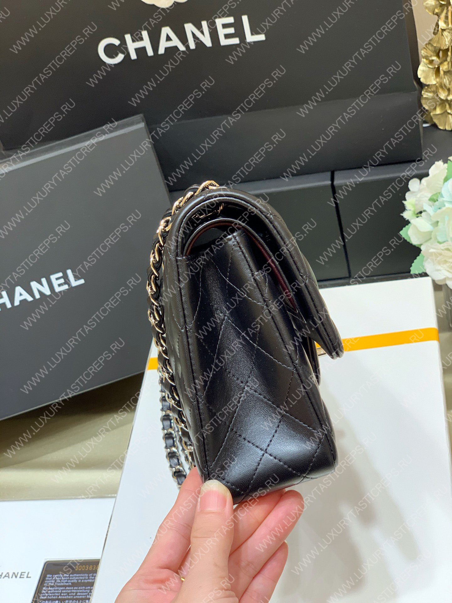 Ch*el classic handbag bag black a01112