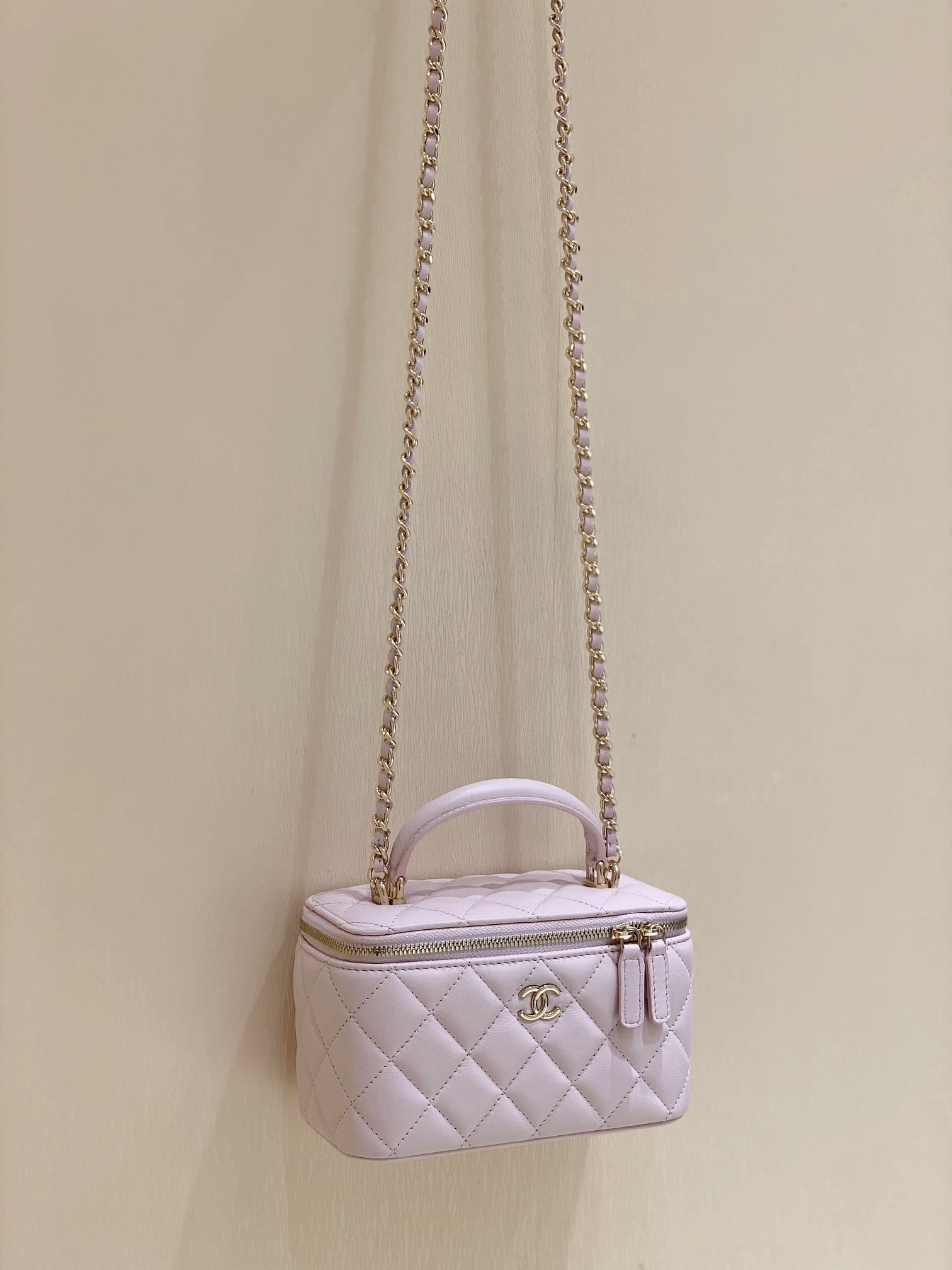 Ch*el long vanity case pink ap2199