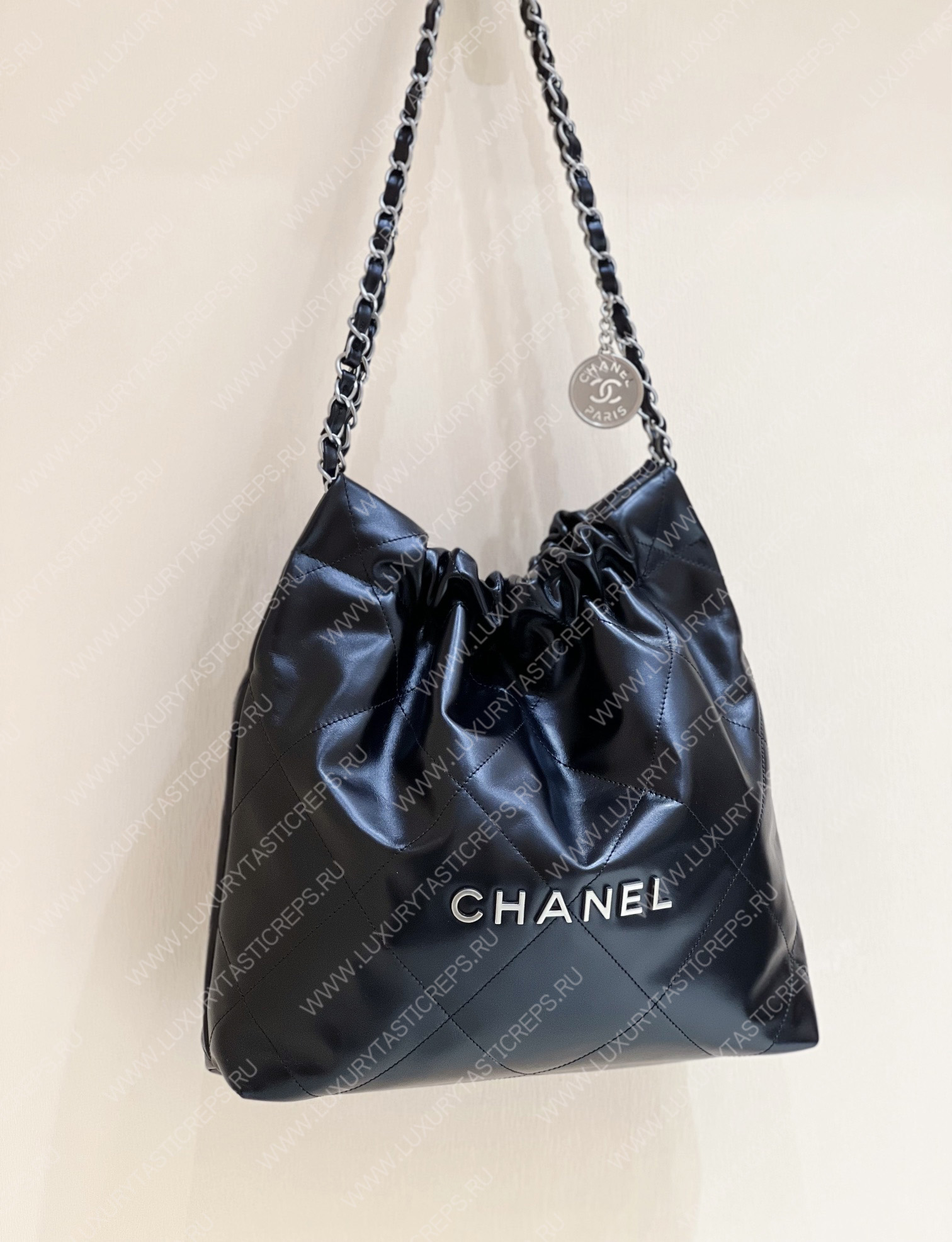Ch*el 22 handbag black as3260