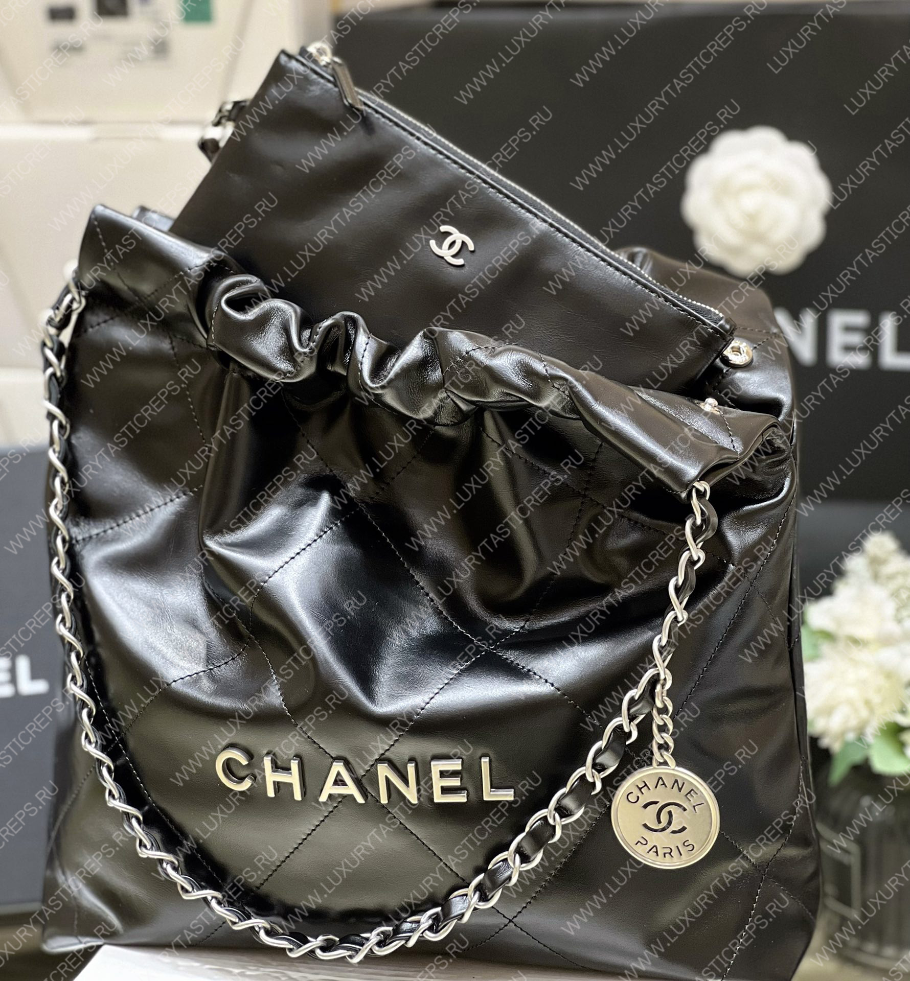 Ch*el 22 handbag black as3260