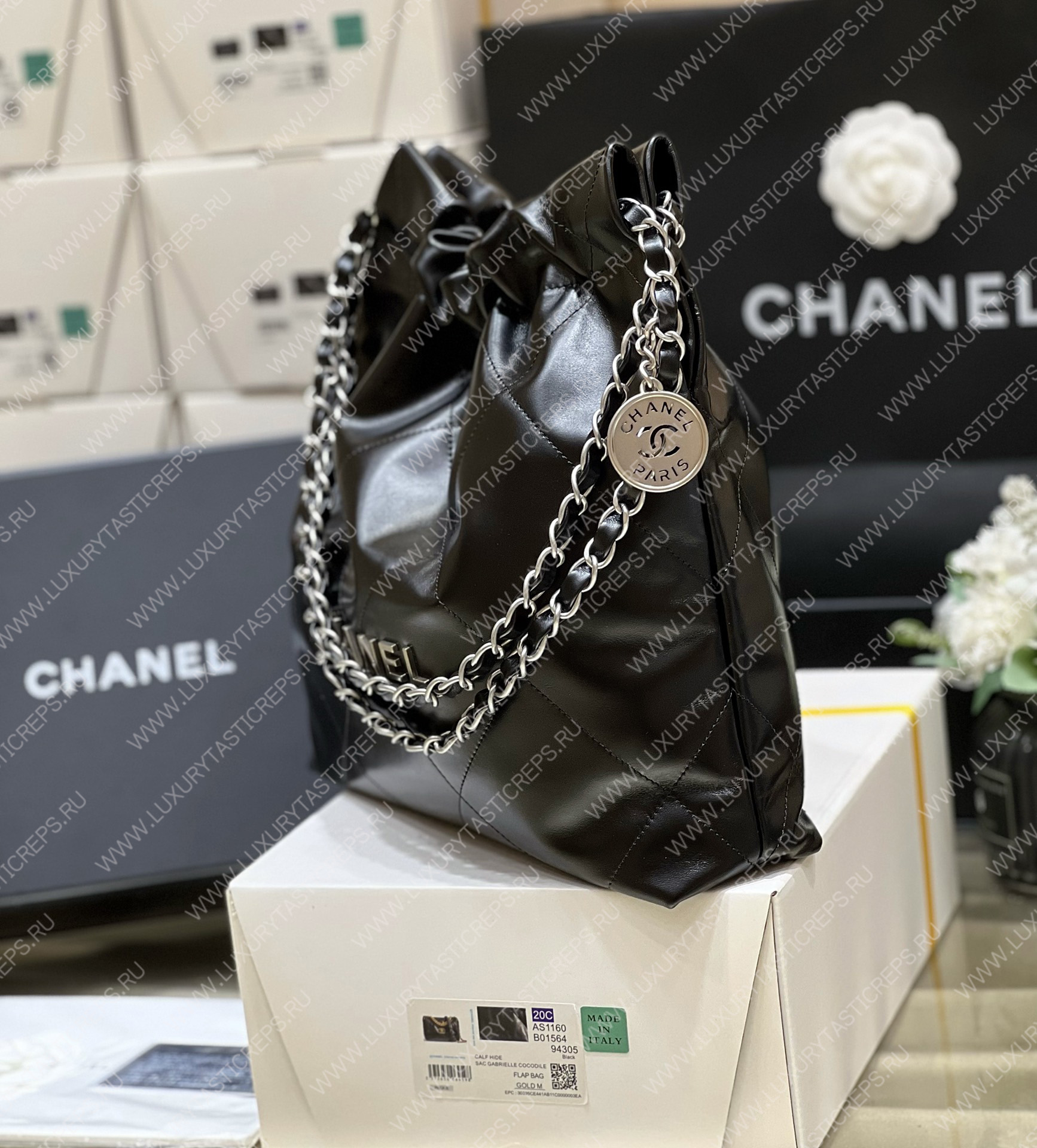 Ch*el 22 handbag black as3260