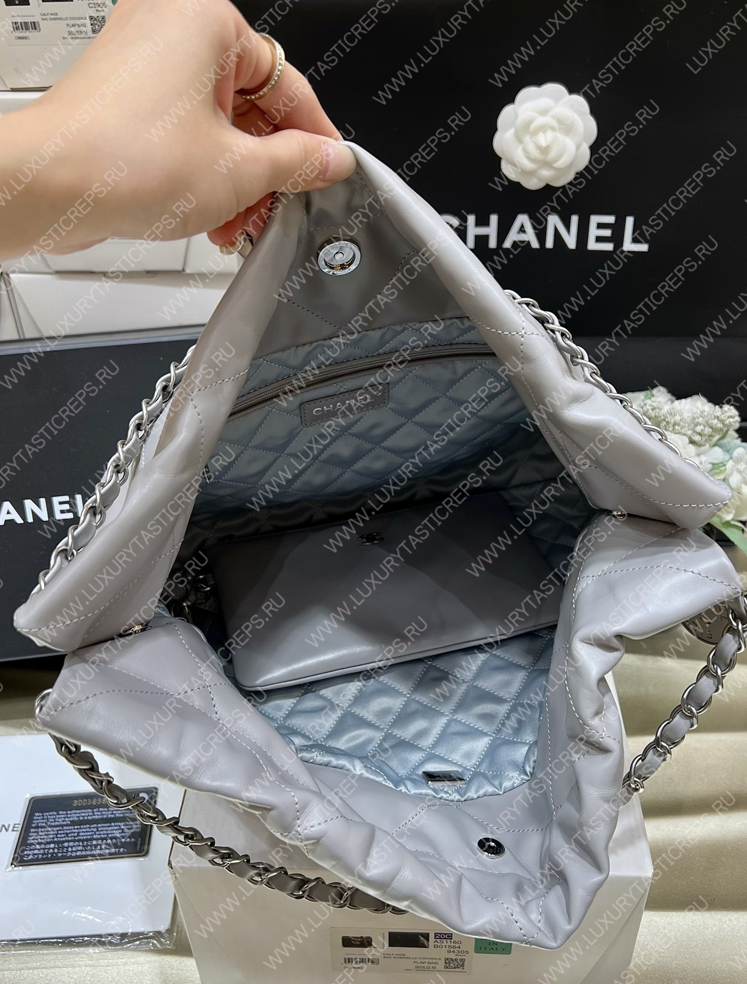 Ch*el 22 handbag grey as3261
