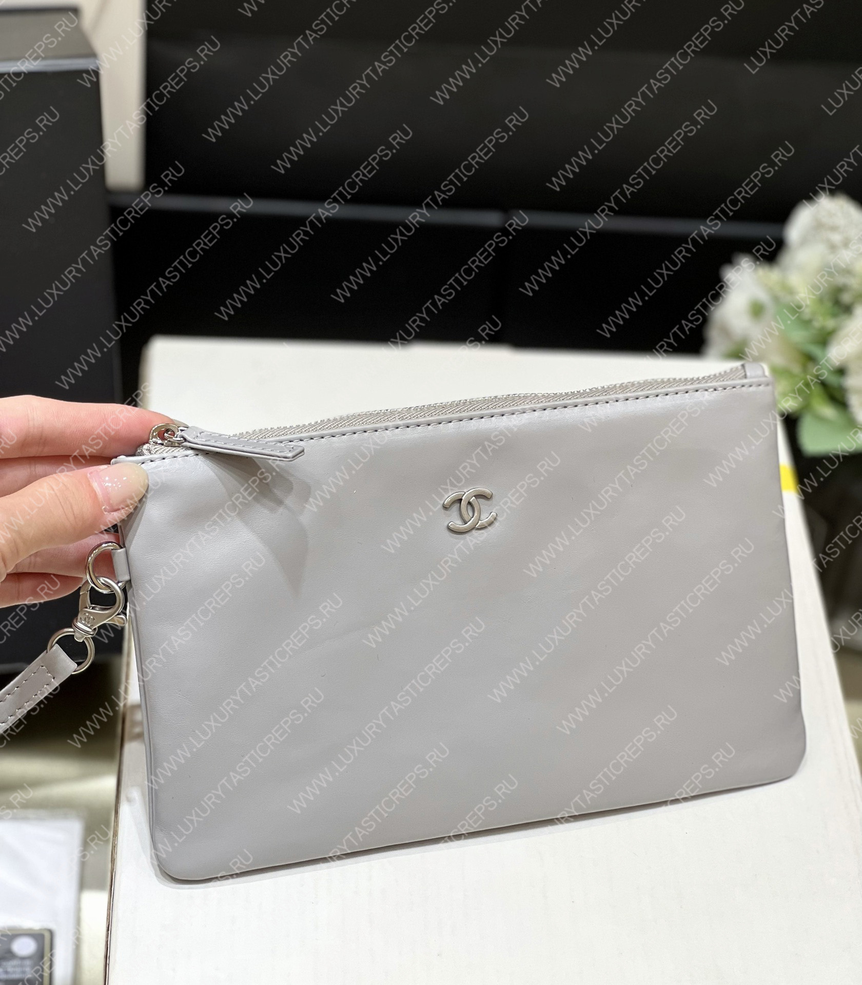 Ch*el 22 handbag grey as3260