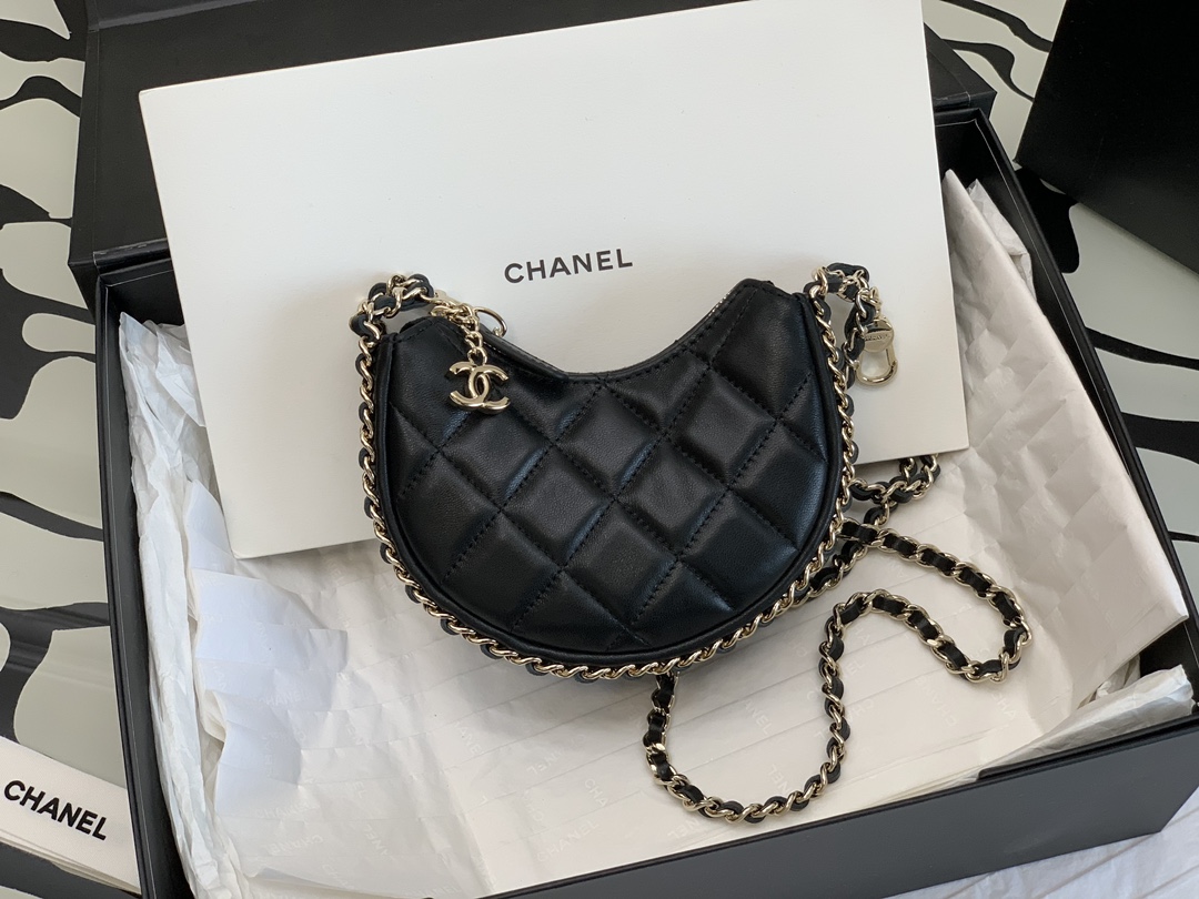 Ch*el small hobo bag black as3917
