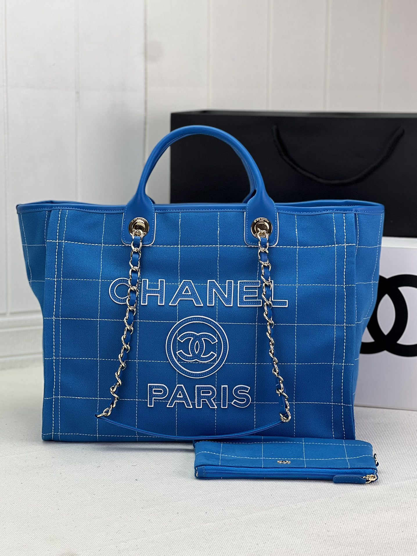 Ch*el maxi shopping bag blue & white a93786