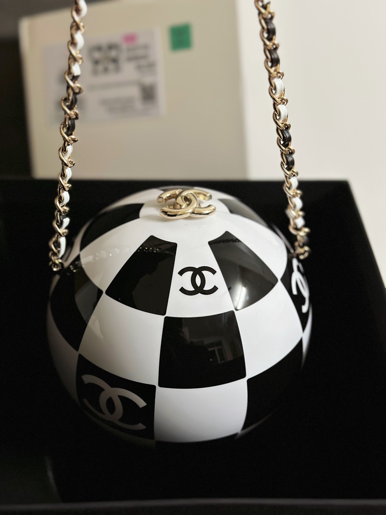Ch*el sphere minaudiere bag black & white as3716