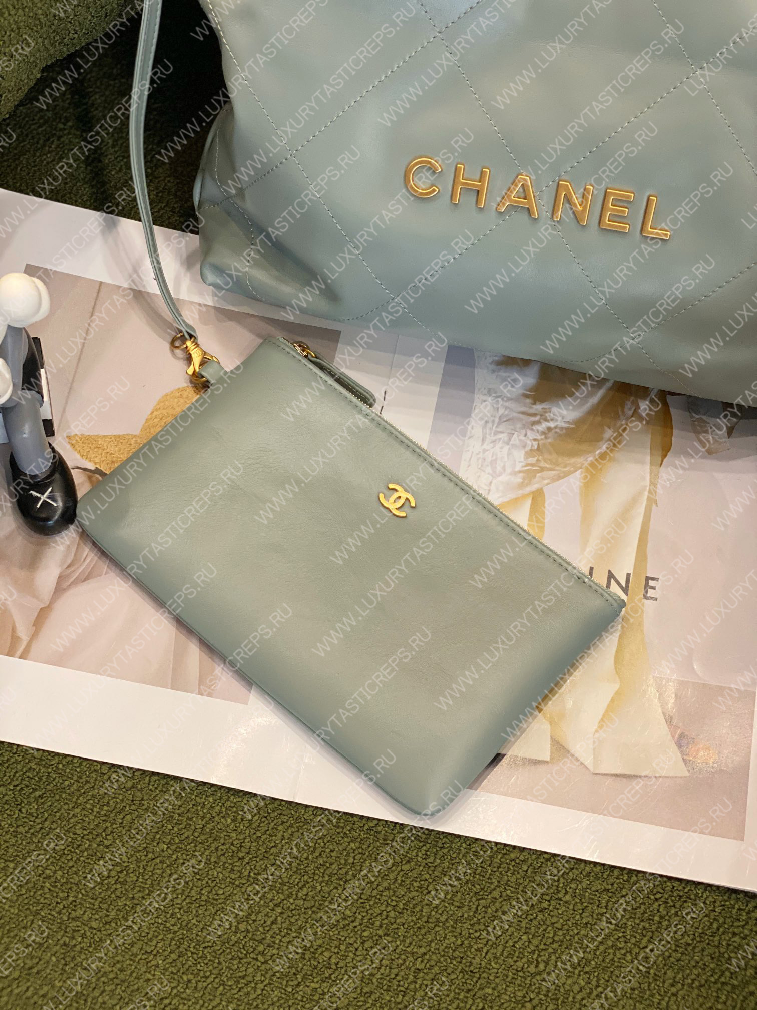 Ch*el 22 handbag light green as3261