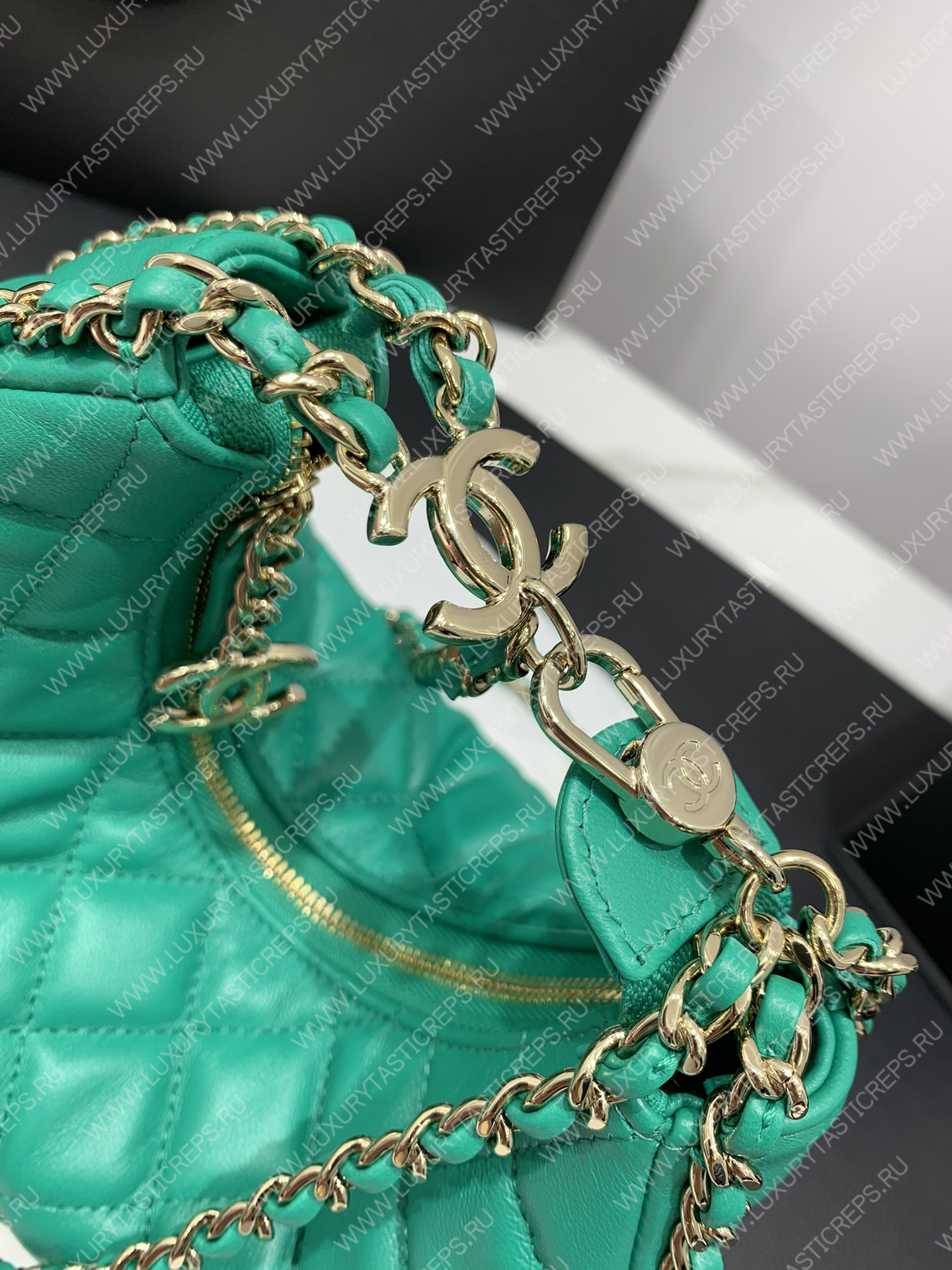 Ch*el small hobo bag green as3917