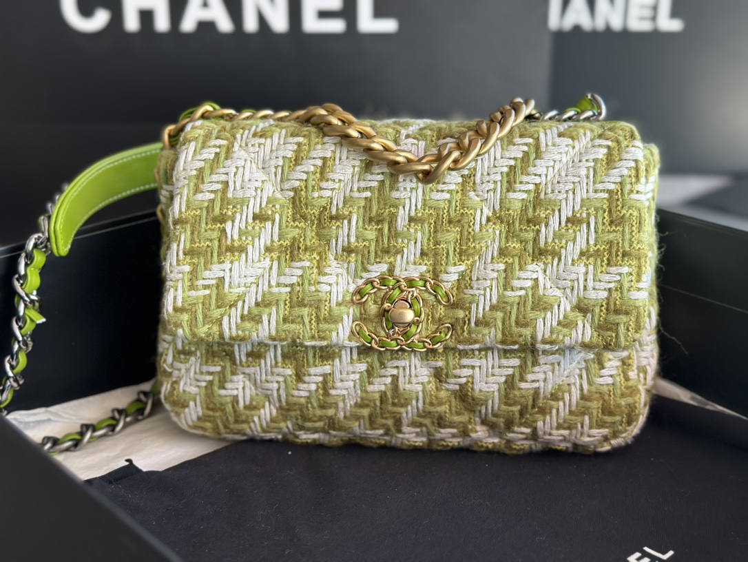Ch*el 19 handbag multicolor as1161