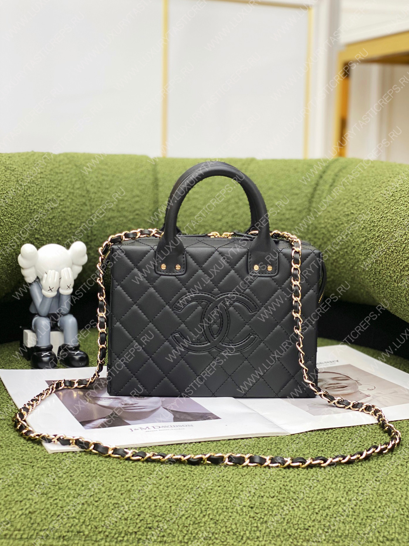 Ch*el large vanity case black as3345