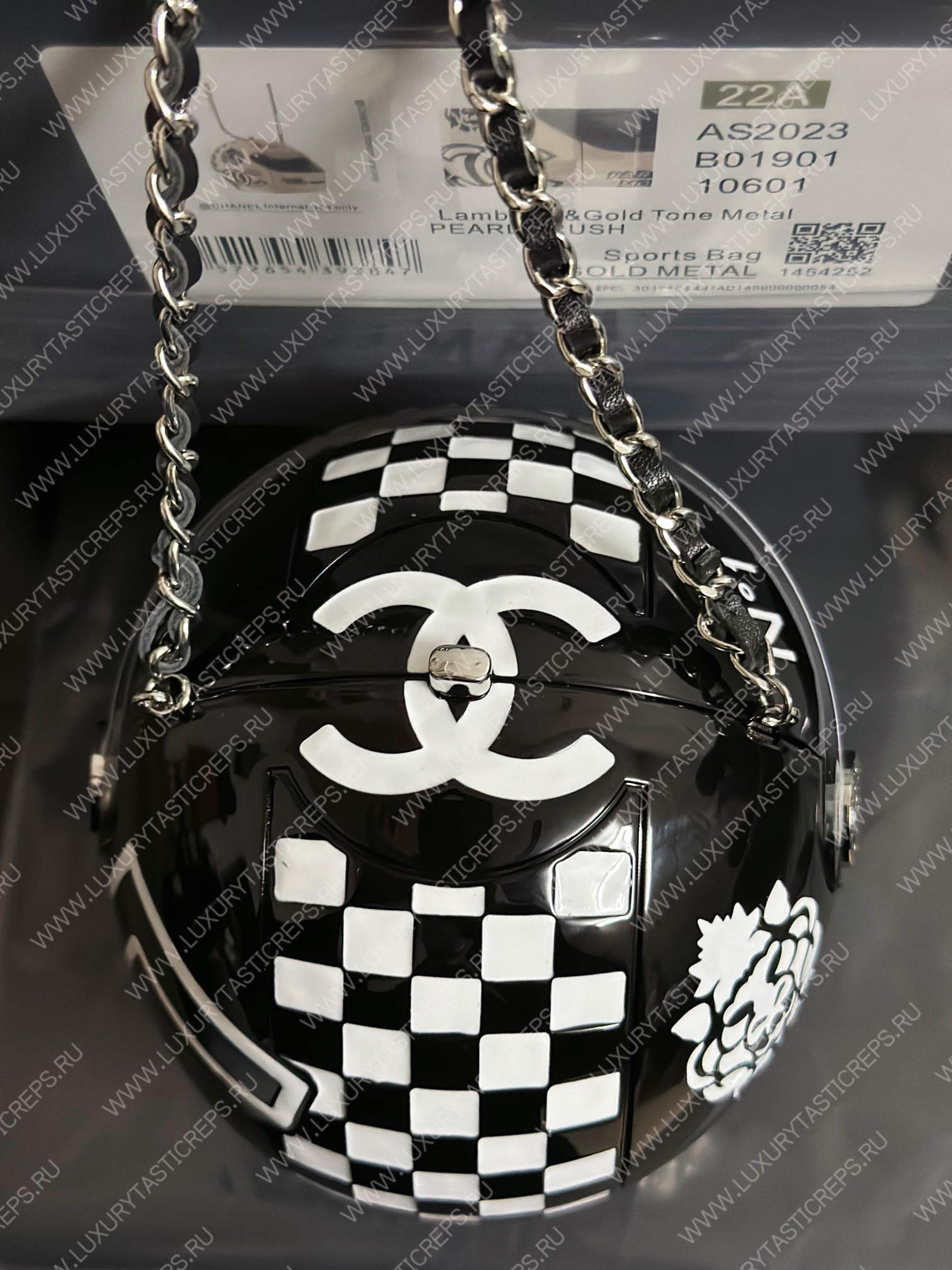 Ch*el helmet minaudiere black & white as3774
