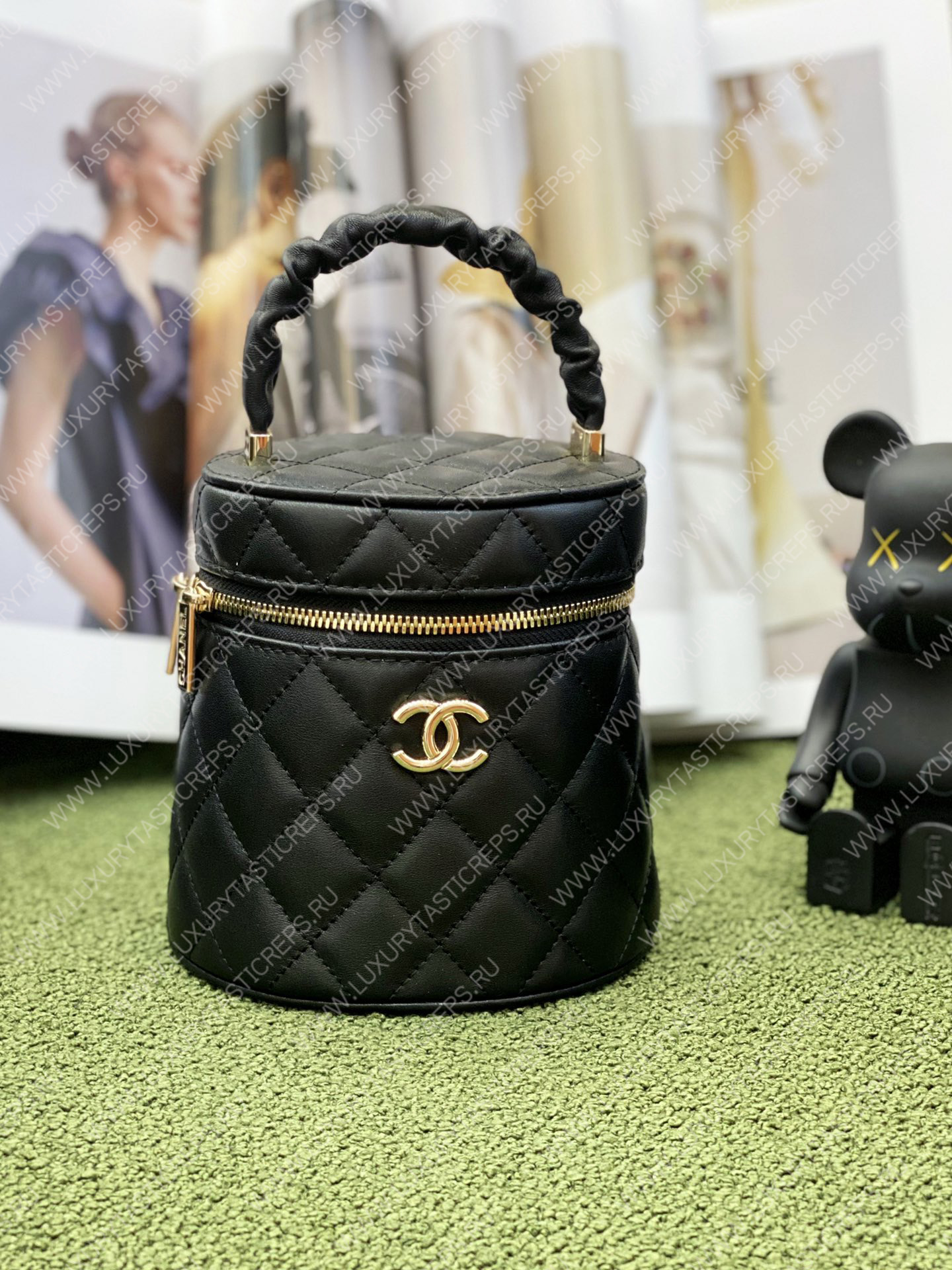 Ch*el vanity case black as3707