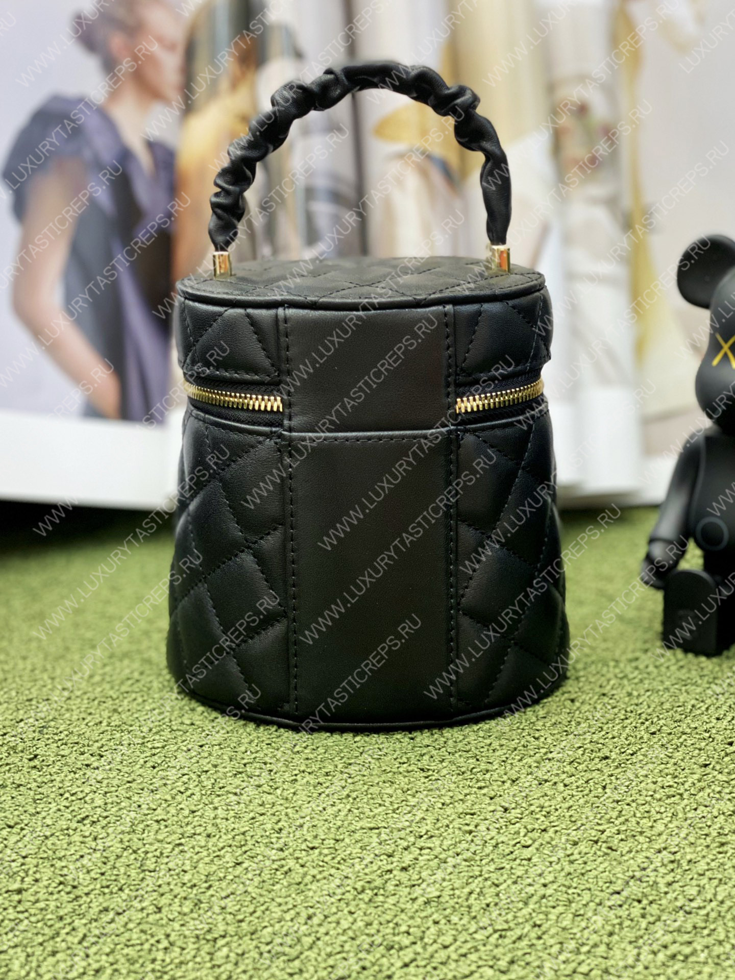 Ch*el vanity case black as3707