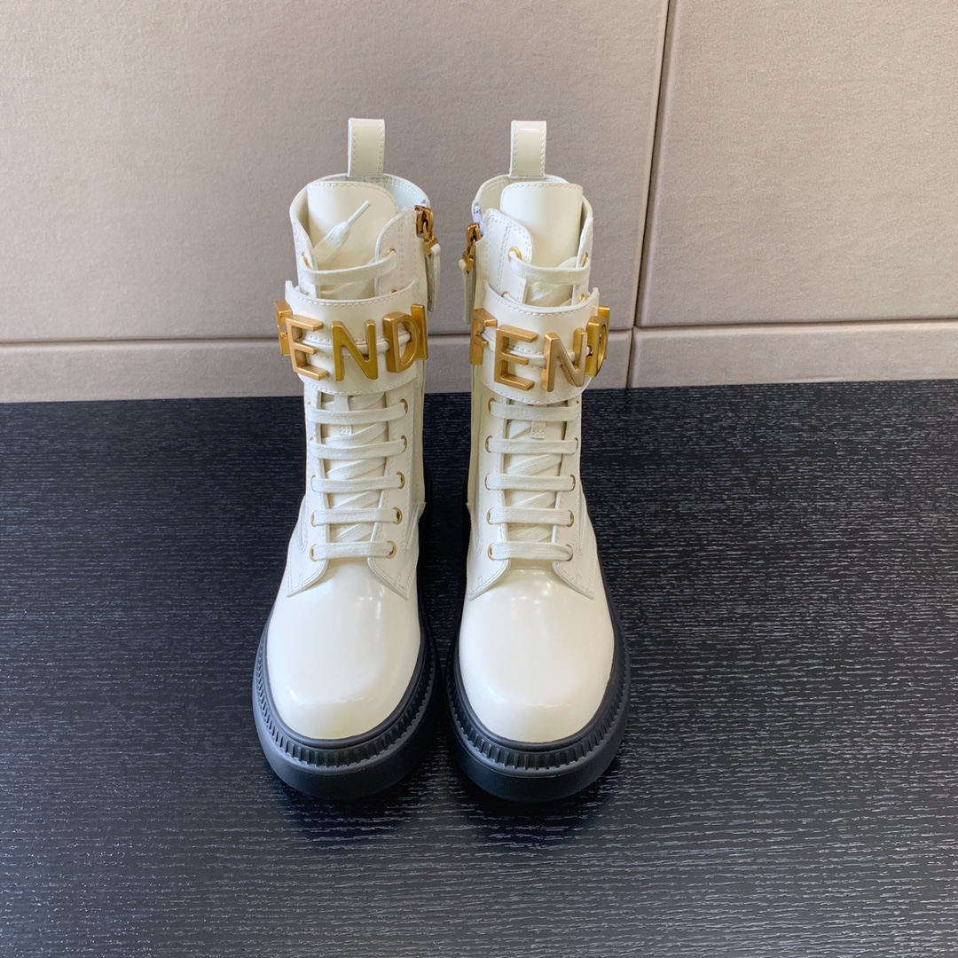 F**di leather biker boots white 8t8355